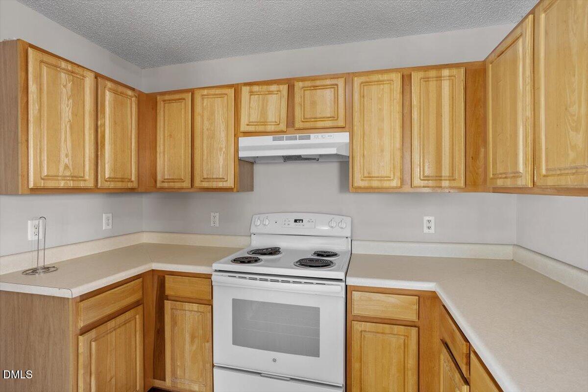 5212 Marthonna Way Property Photo 10