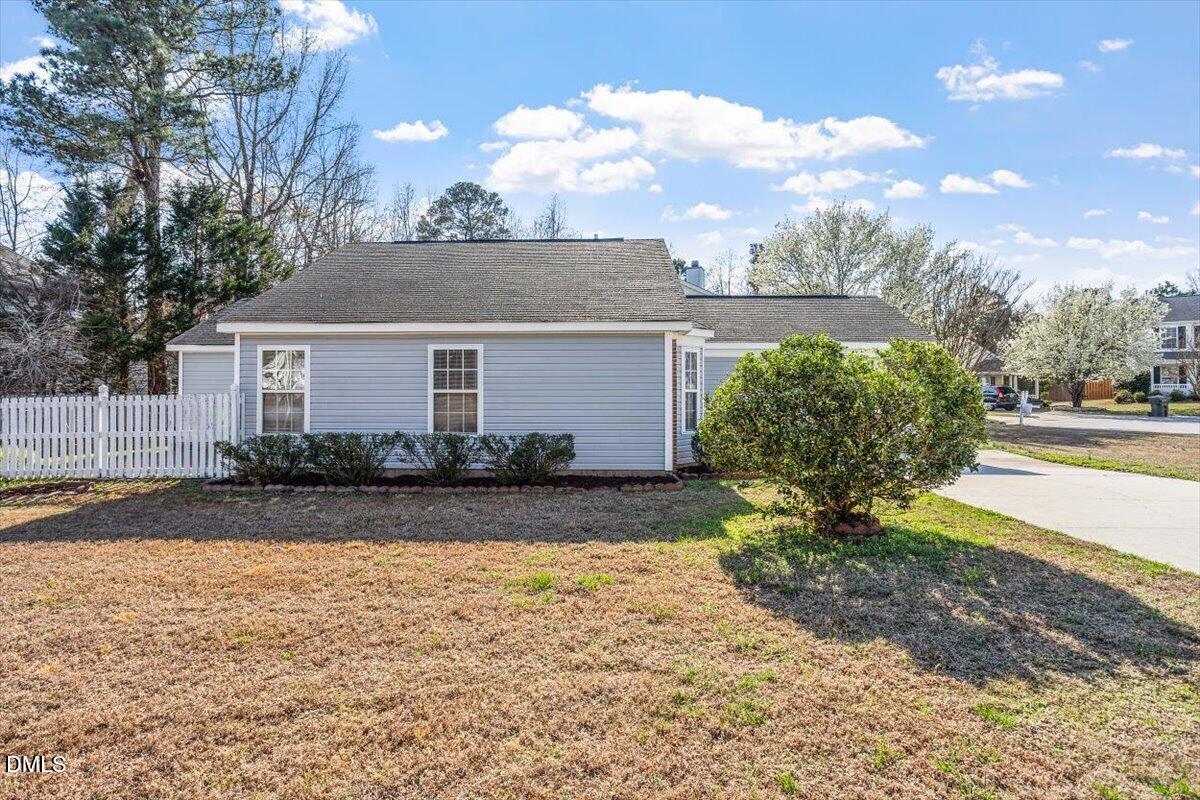 5212 Marthonna Way Property Photo 18