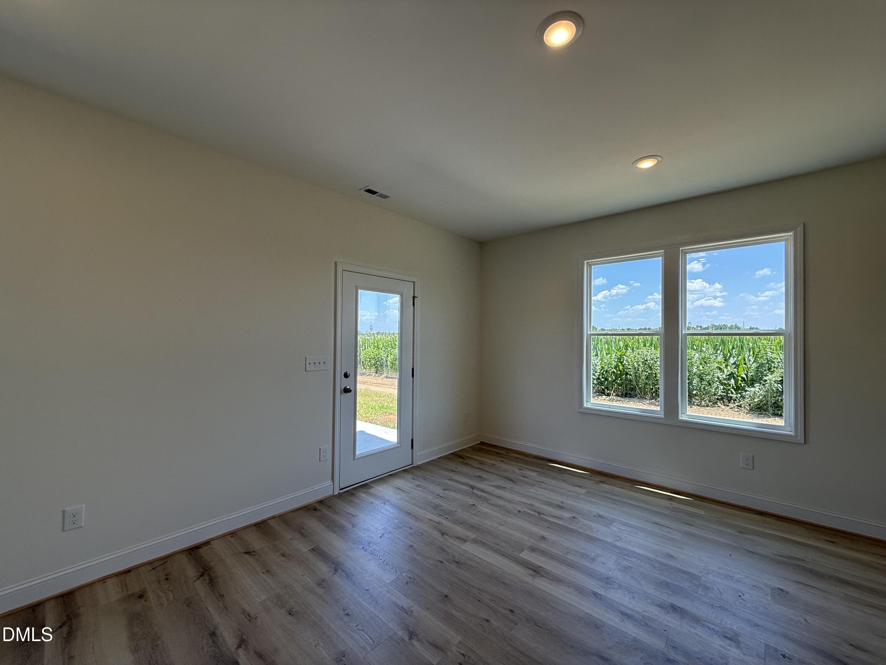 145 Longfield Court Property Photo 6