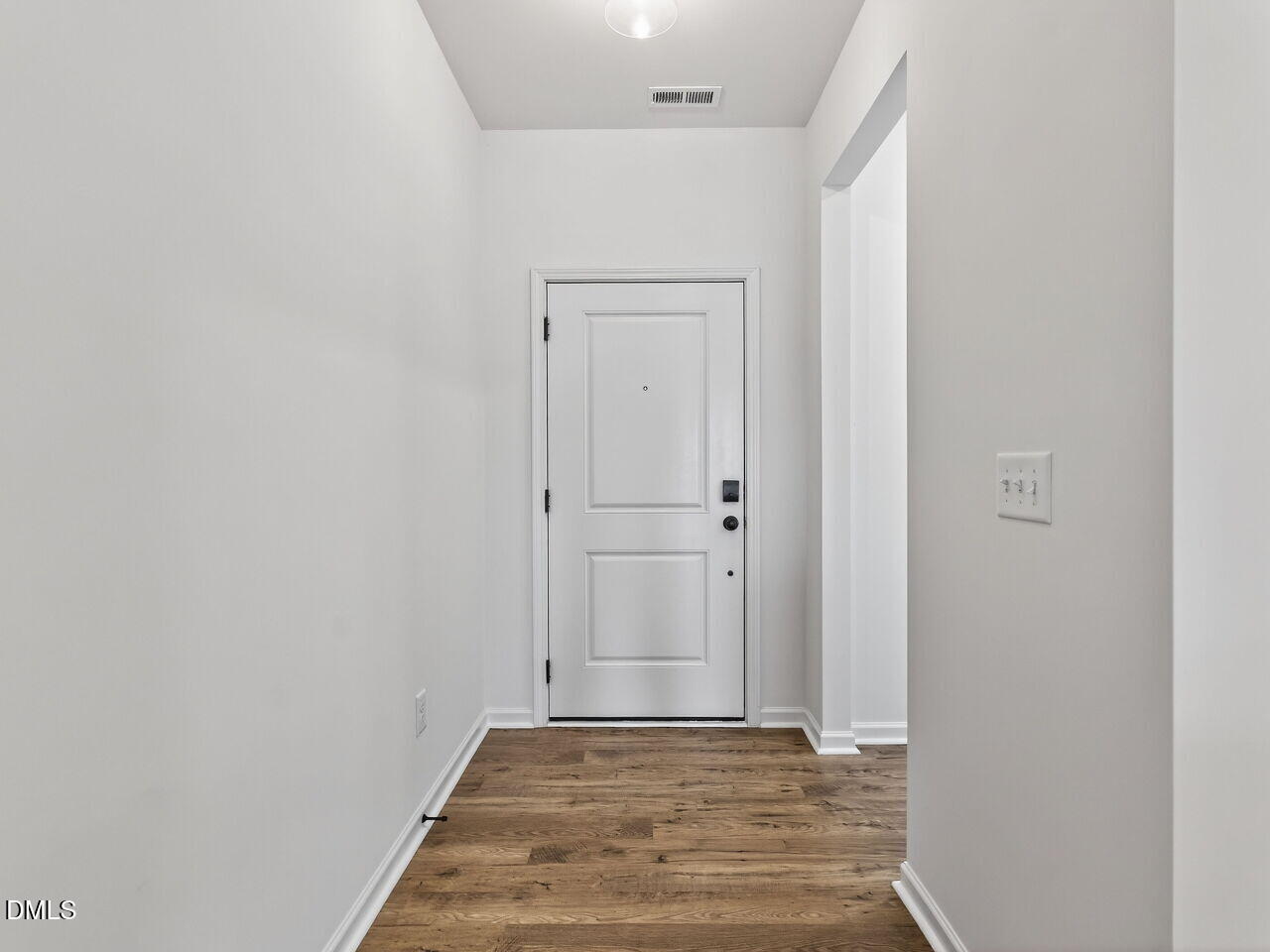 38 N District Avenue Property Photo 4
