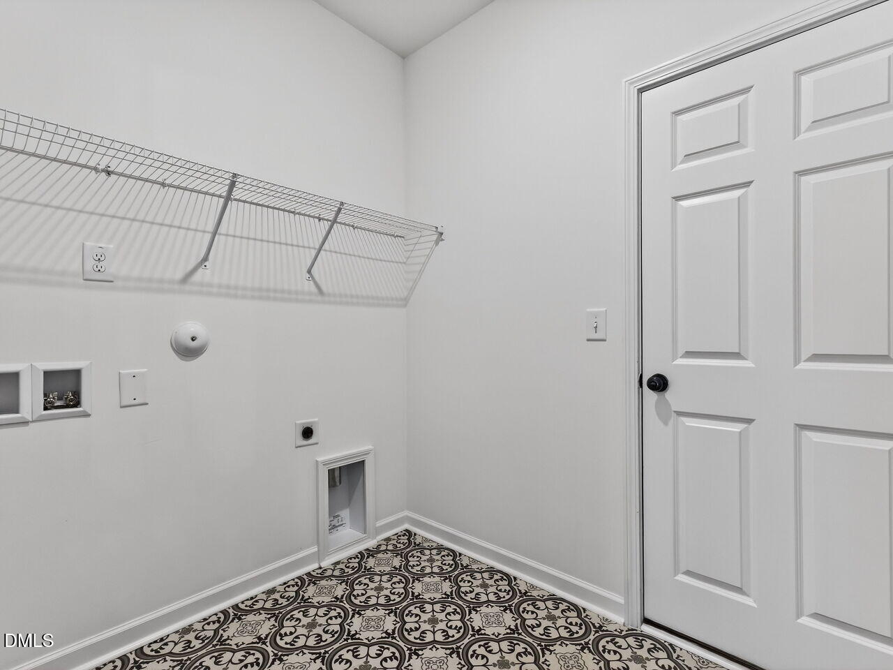 38 N District Avenue Property Photo 17