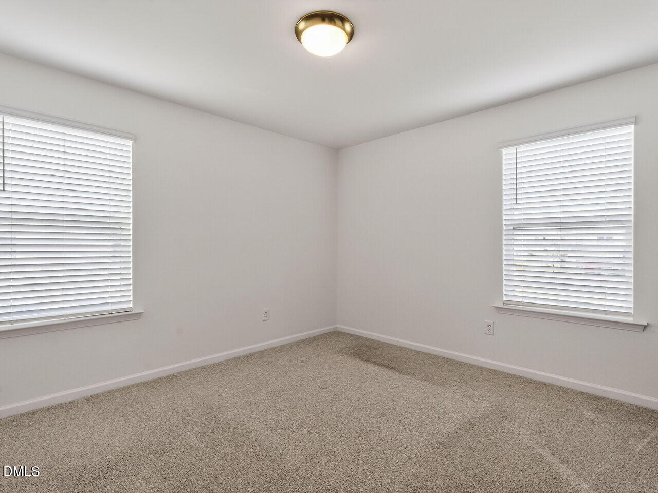 38 N District Avenue Property Photo 30