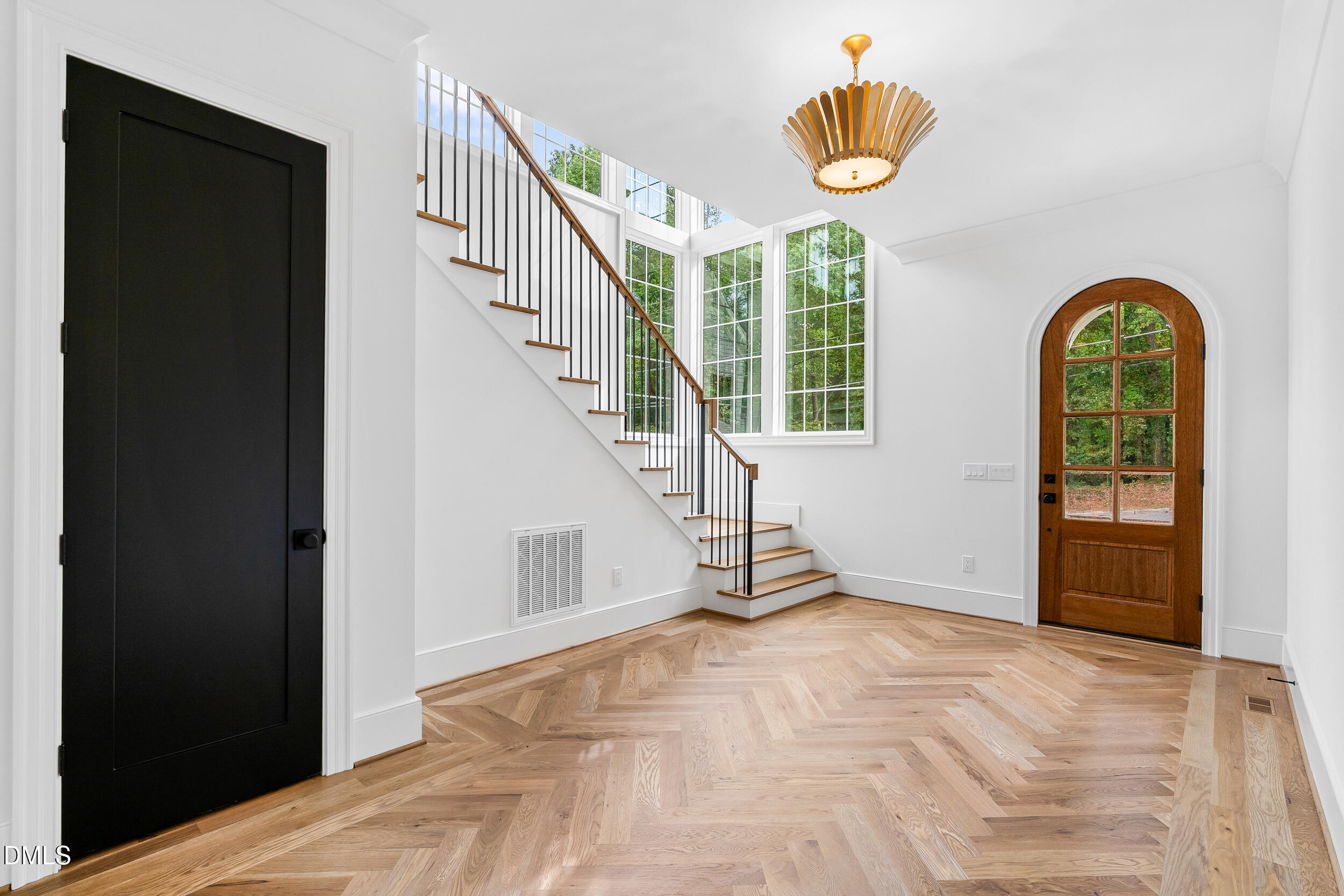 6 Chantilly Place Property Photo 6