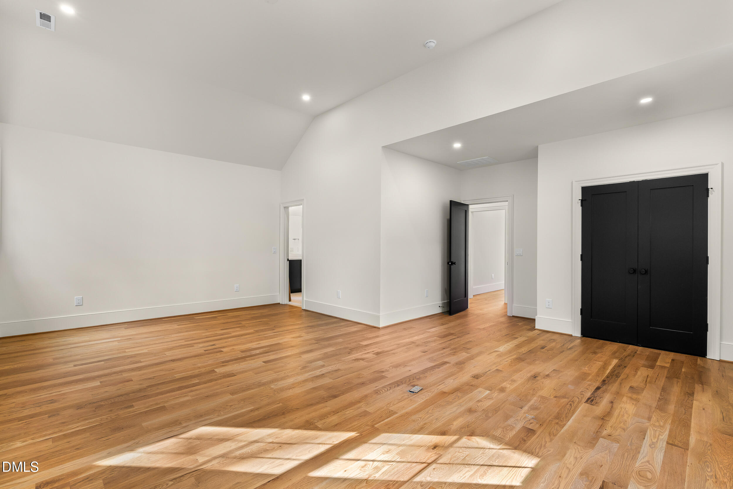 6 Chantilly Place Property Photo 36