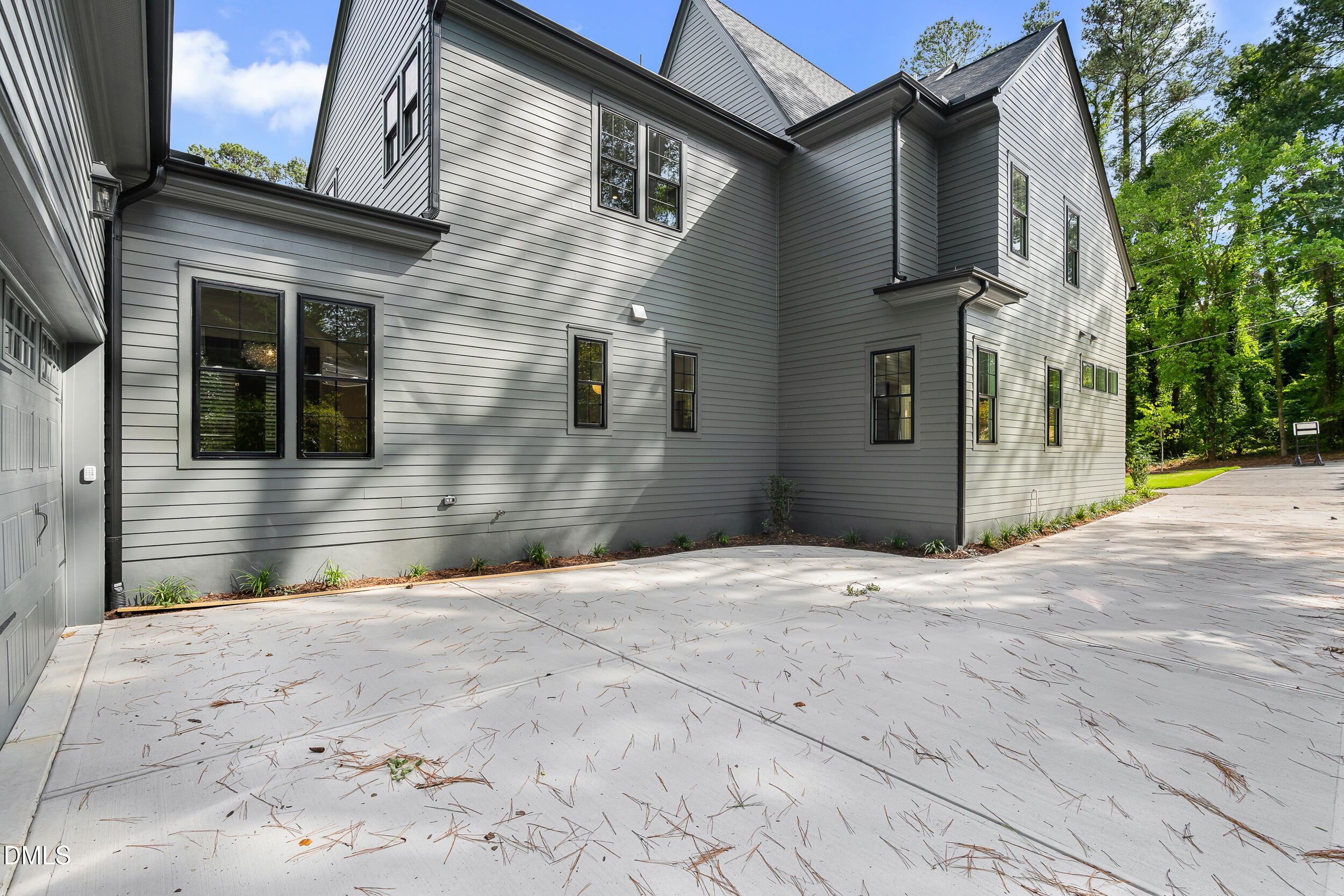 6 Chantilly Place Property Photo 45
