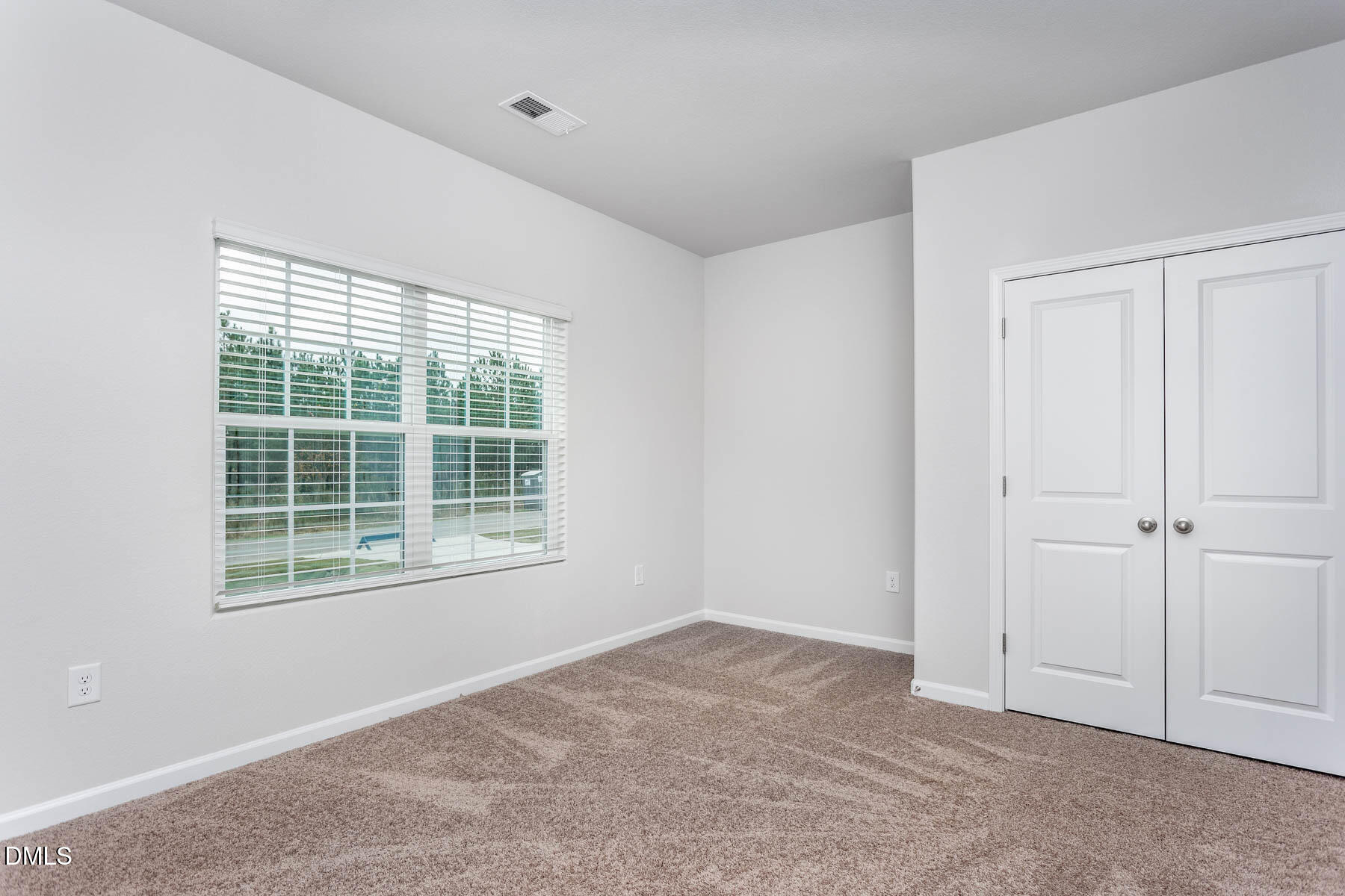 11714 International Drive Property Photo 4