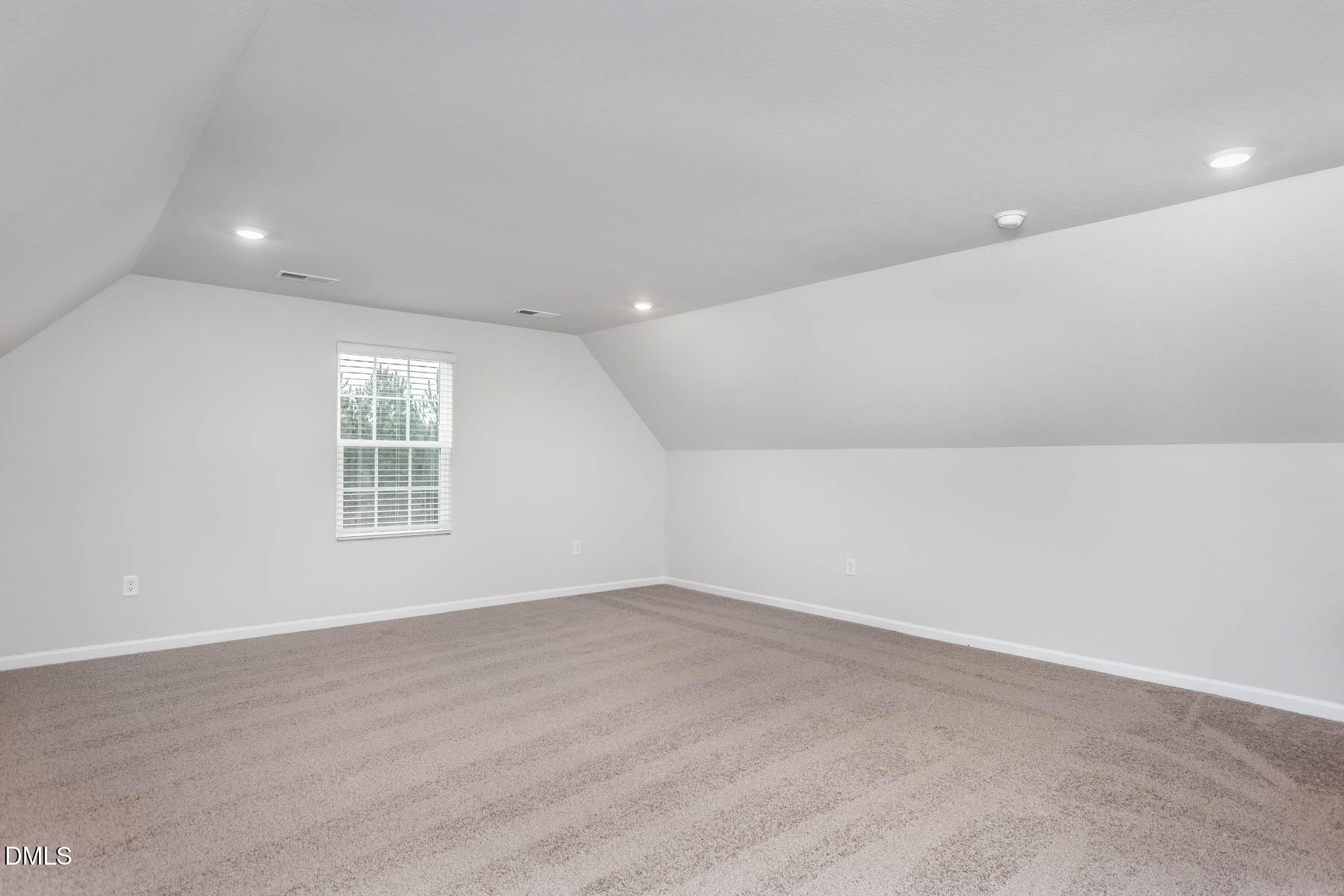 11714 International Drive Property Photo 5