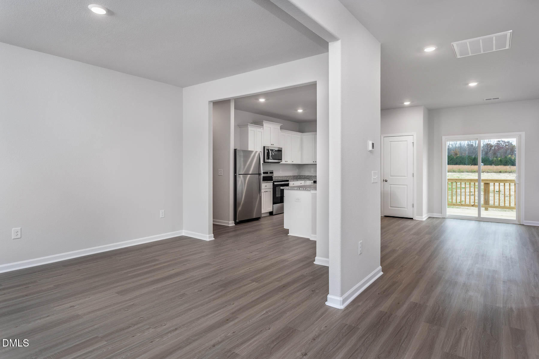 11714 International Drive Property Photo 6