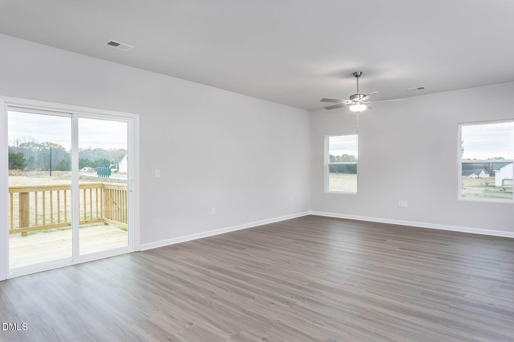 11714 International Drive Property Photo 10