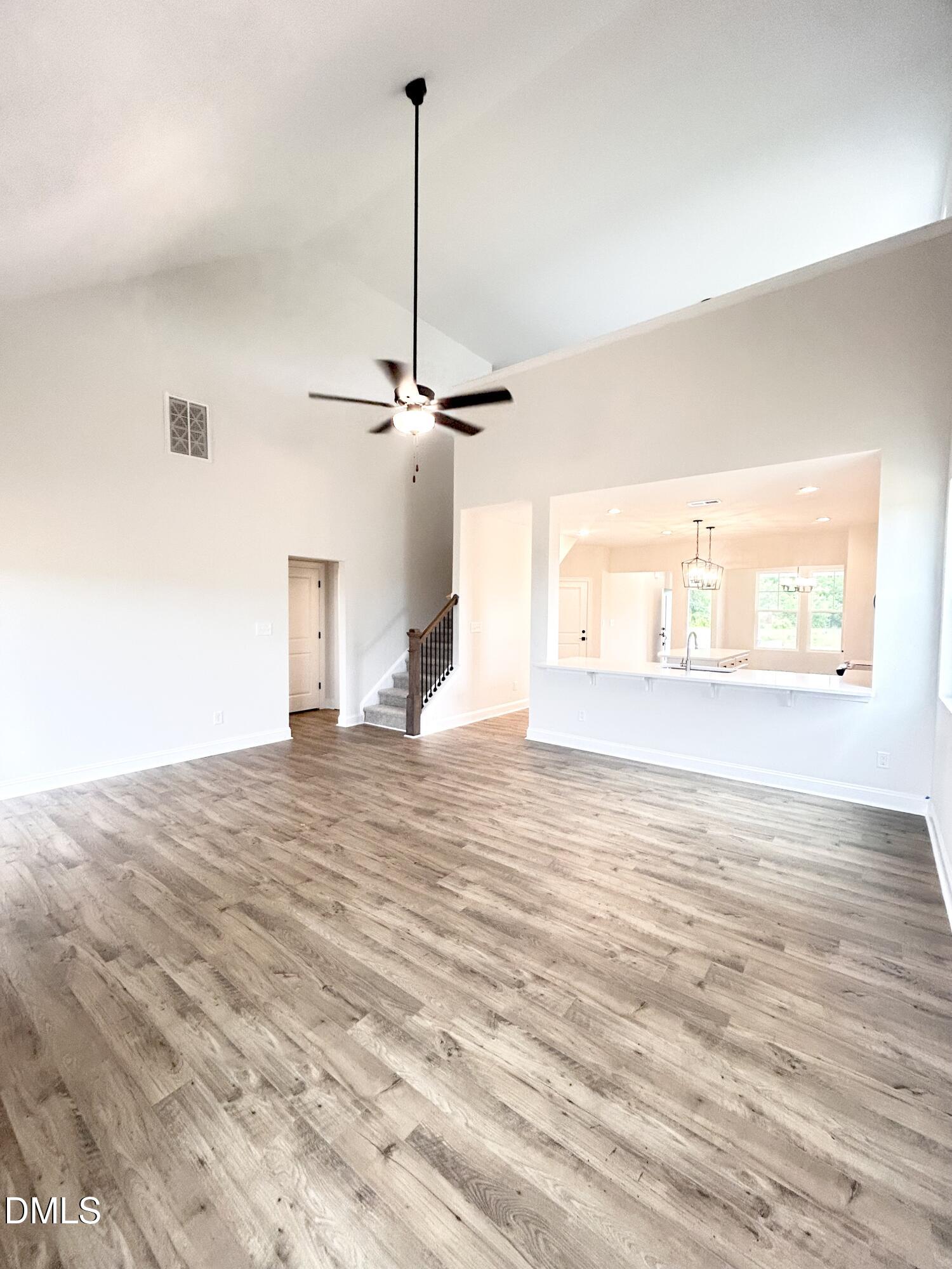 102 Maverick Lane Property Photo 8