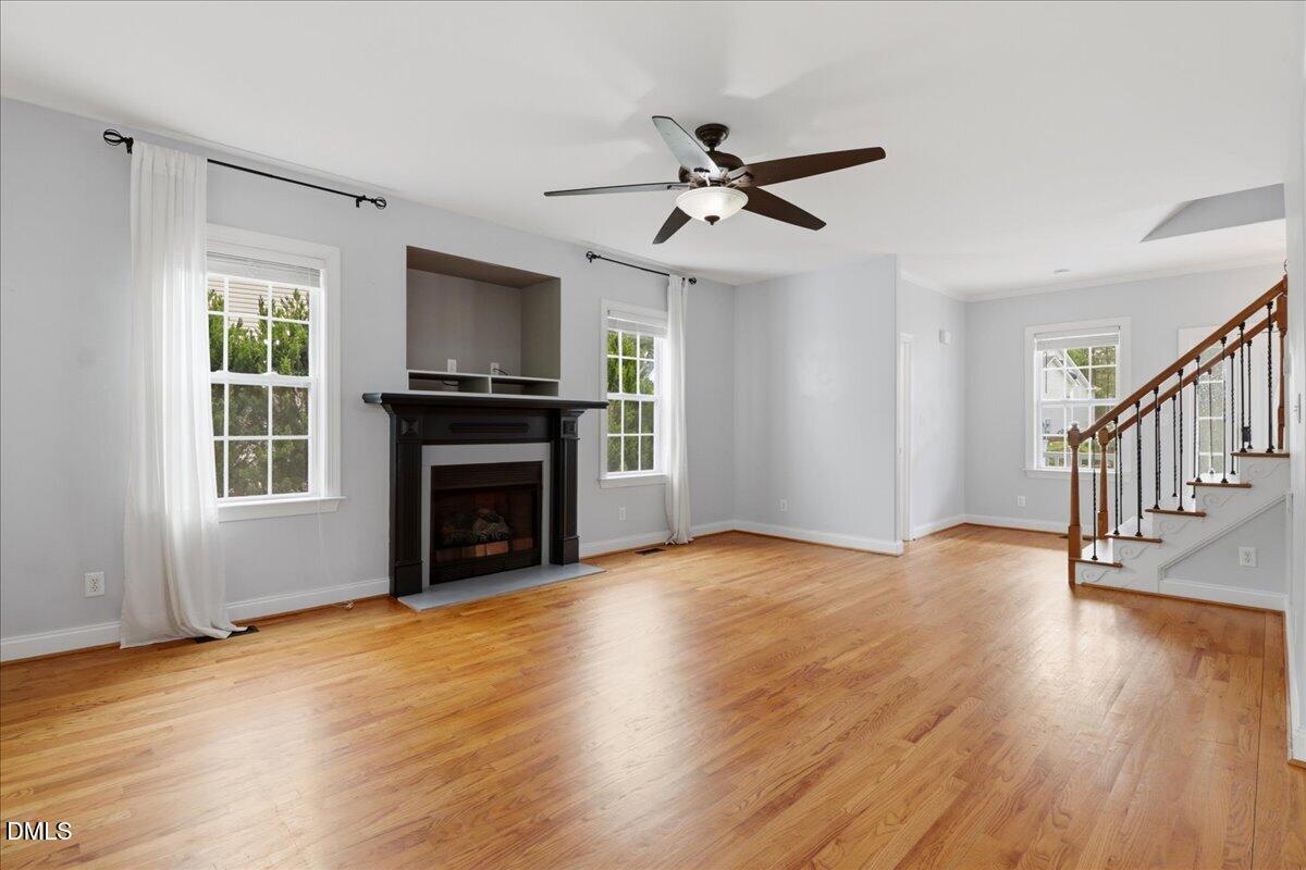 67 E Trafalgar Court Property Photo 4