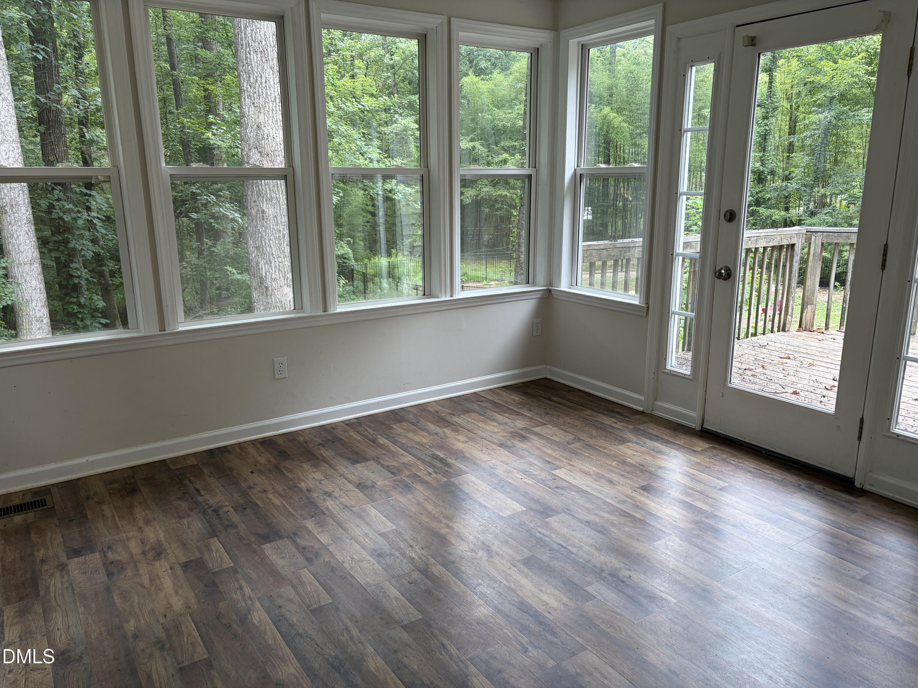 7501 Post Oak Road Property Photo 7