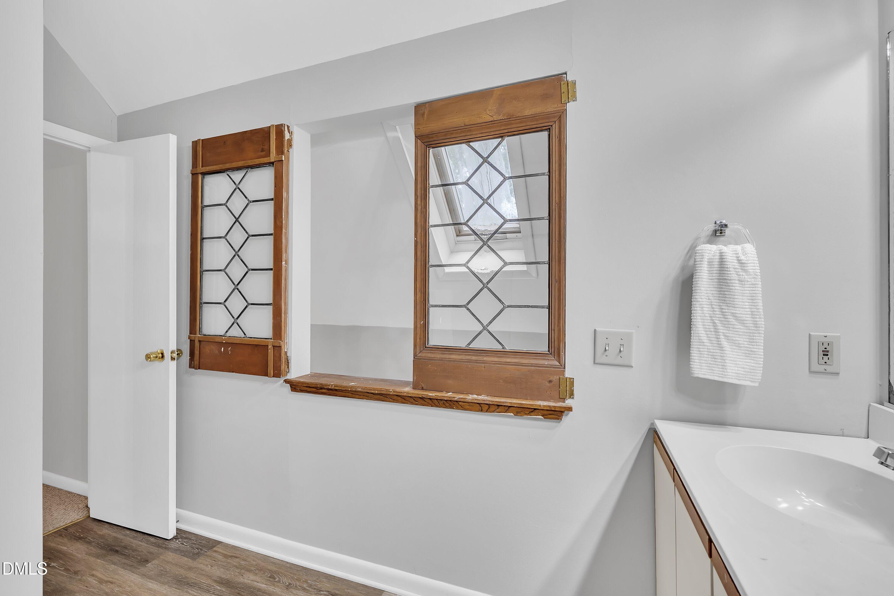 411 W Oak Avenue Property Photo 19