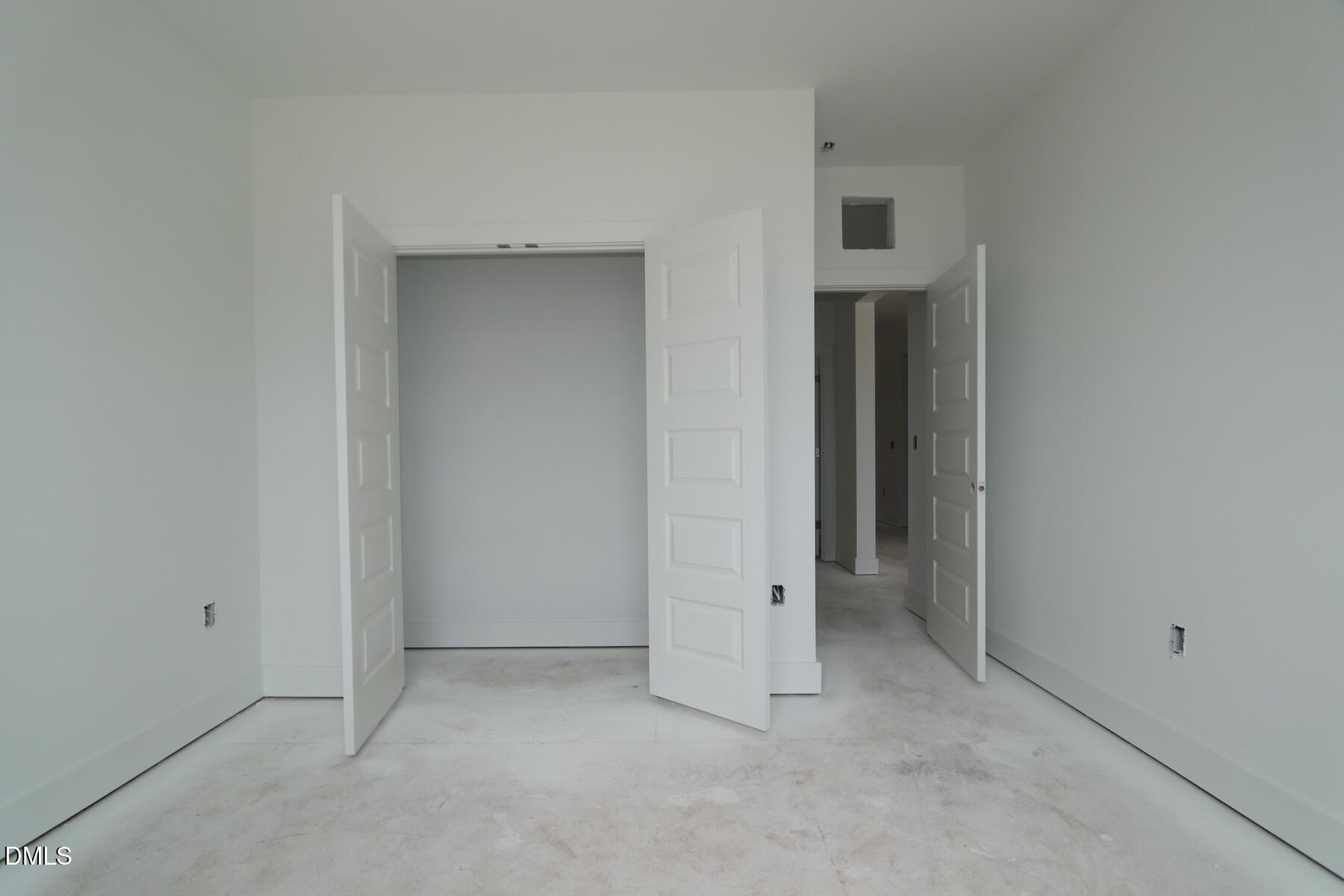 35 Windward Place Property Photo 4