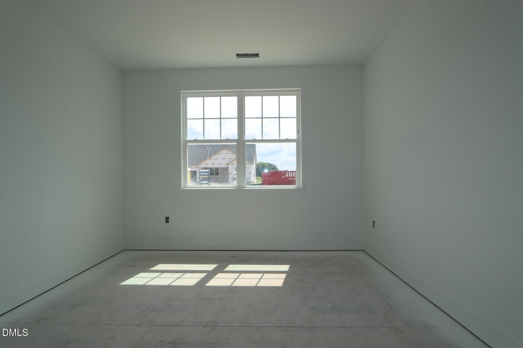 35 Windward Place Property Photo 5