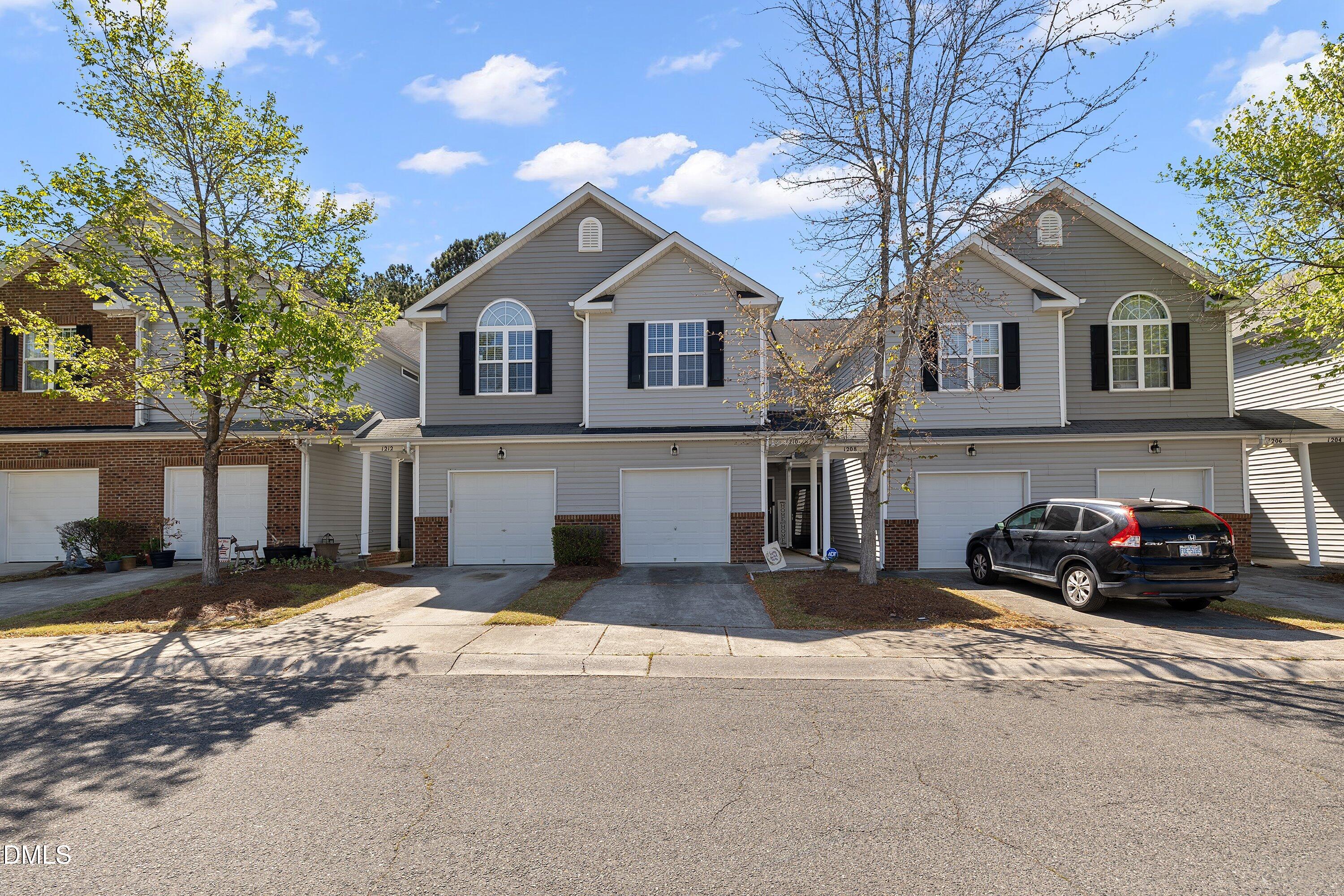 1210 Hadel Place Property Photo 2
