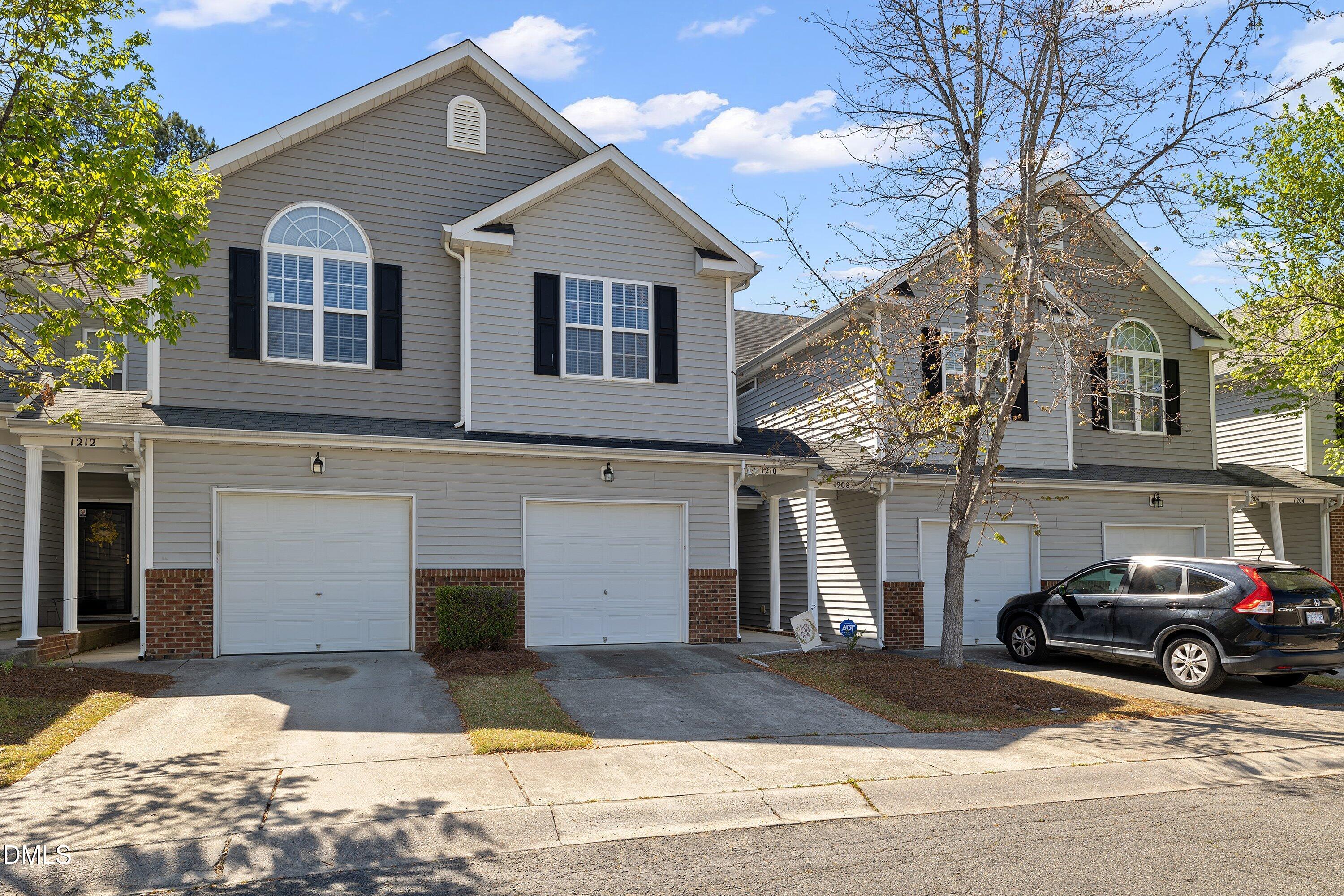 1210 Hadel Place Property Photo 3