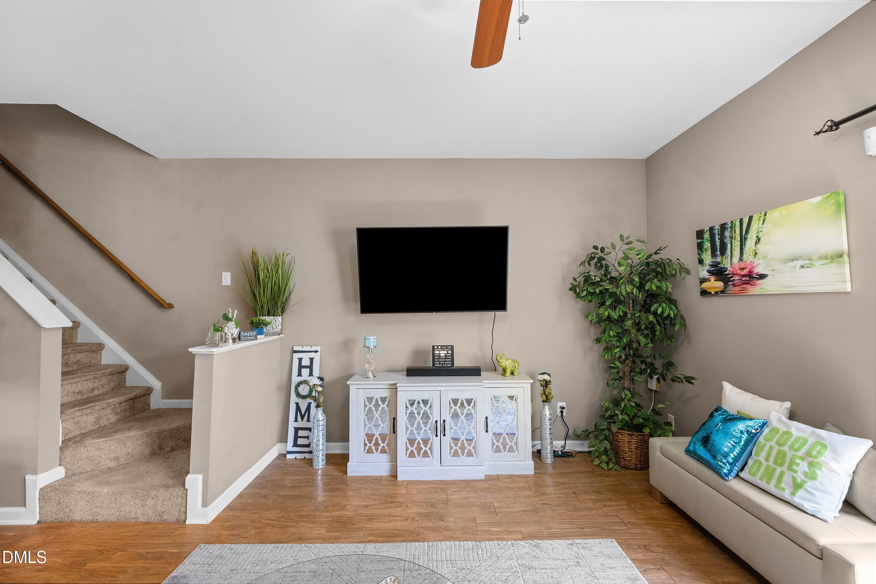 1210 Hadel Place Property Photo 18