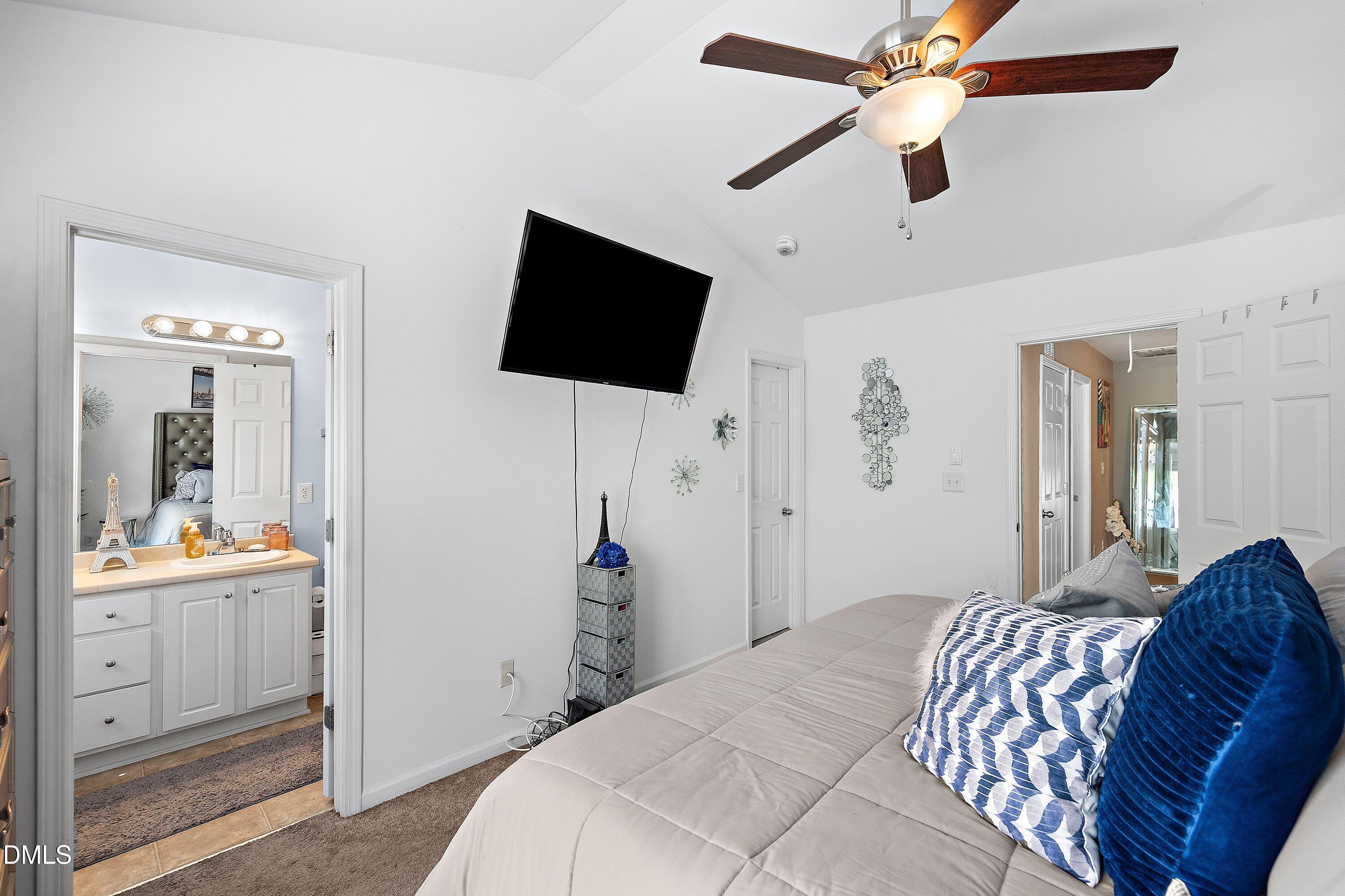 1210 Hadel Place Property Photo 23