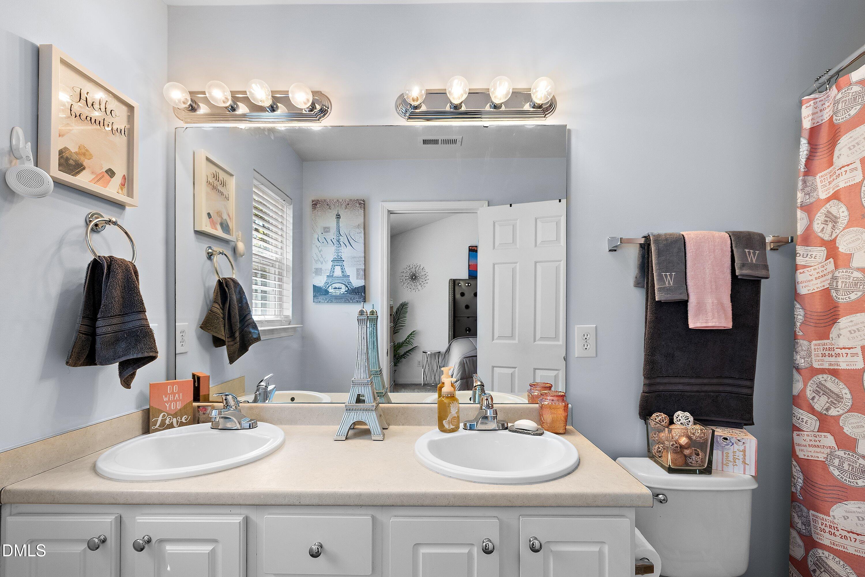 1210 Hadel Place Property Photo 24