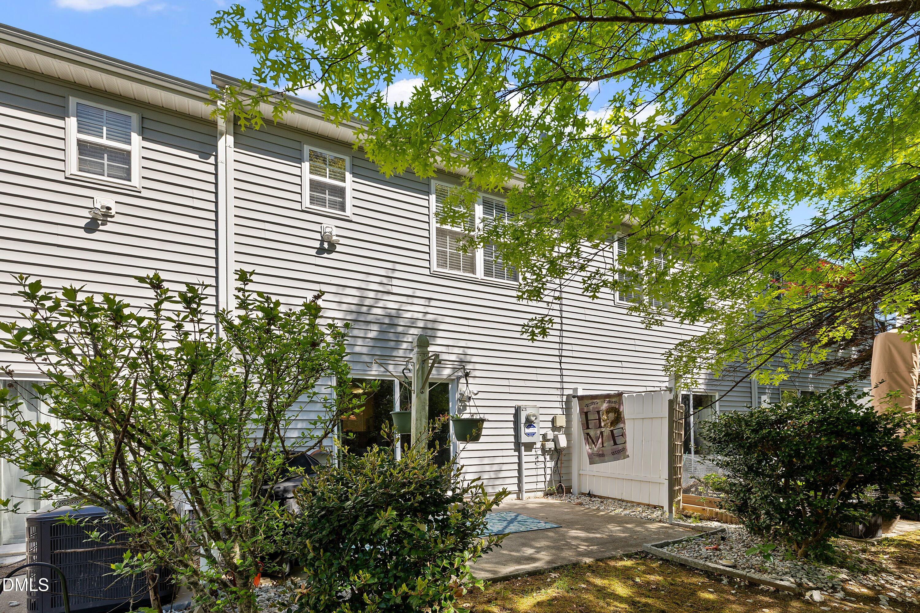 1210 Hadel Place Property Photo 33