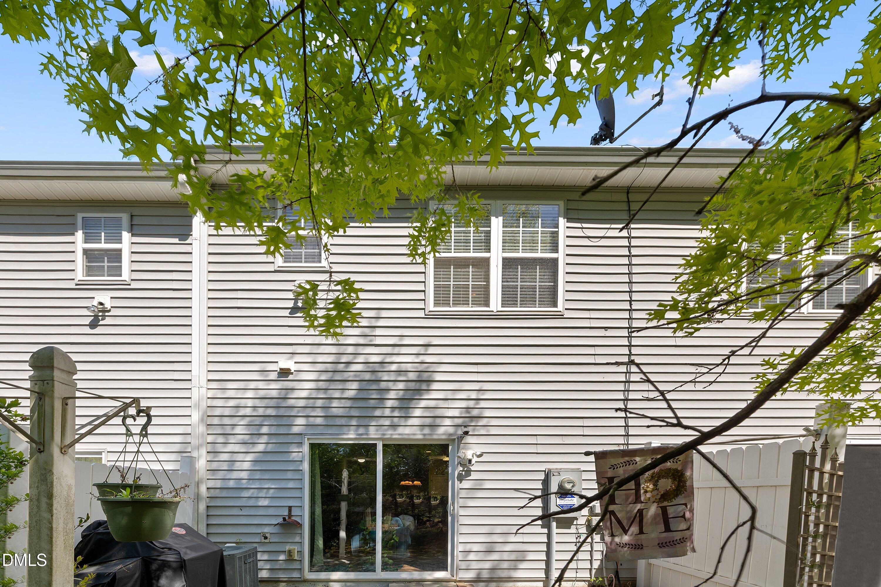 1210 Hadel Place Property Photo 34