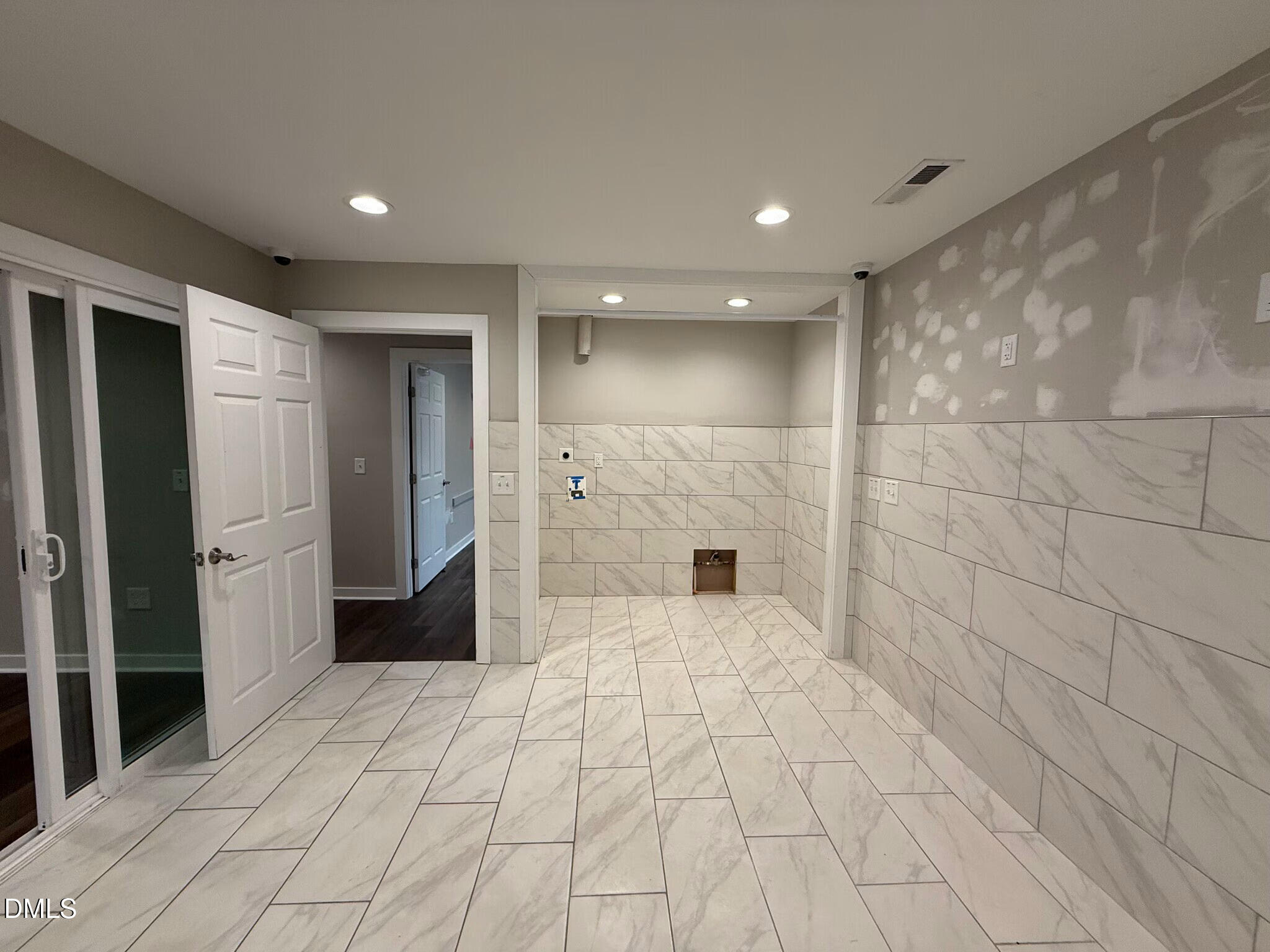 925 N Brightleaf Boulevard Property Photo 6