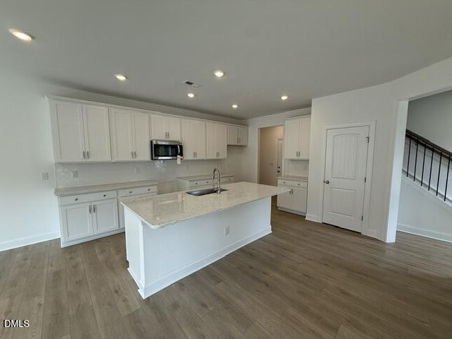 5401 Running Fox Lane Property Photo 3