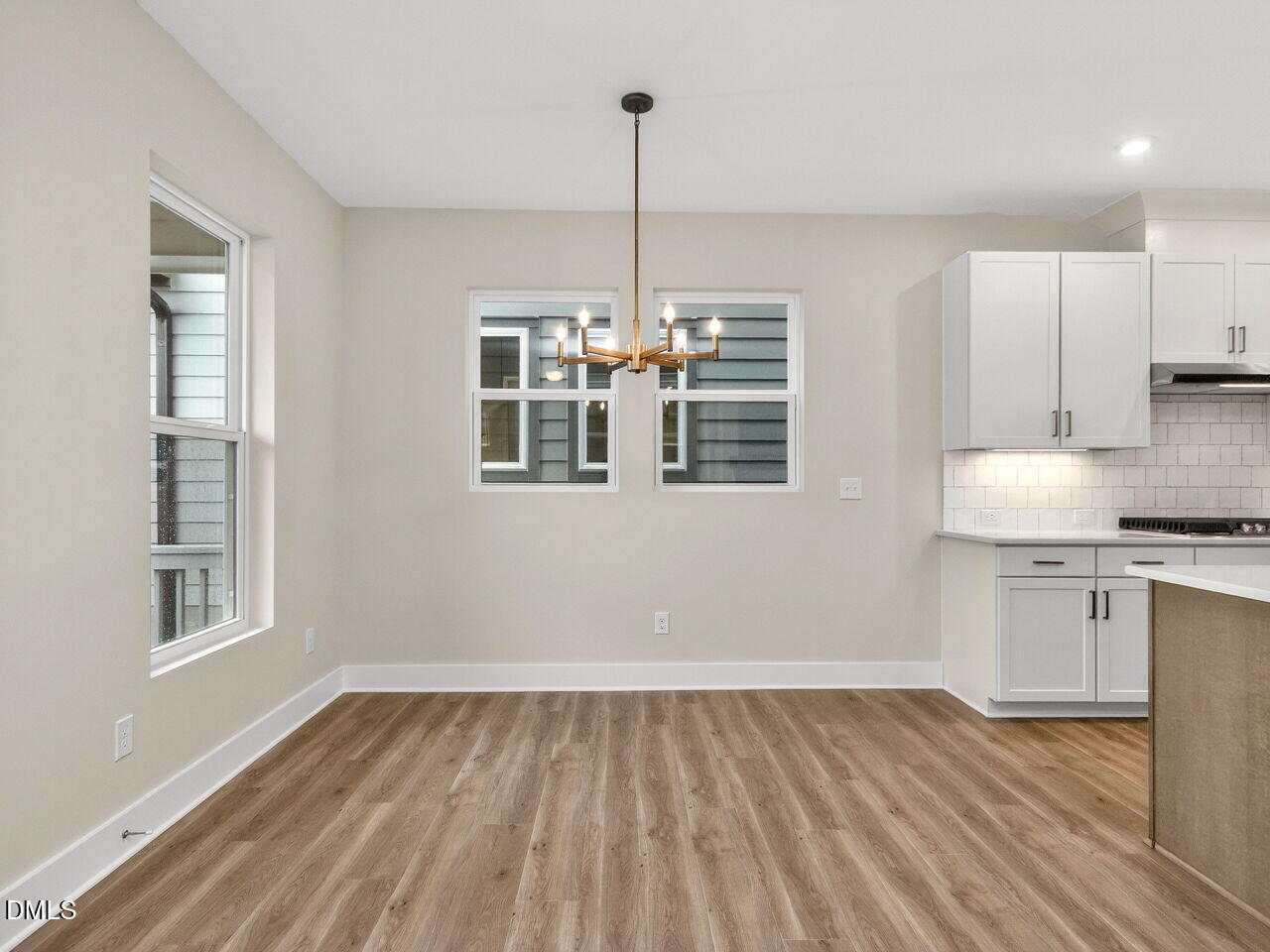 396 North Village Parkway Property Photo 11