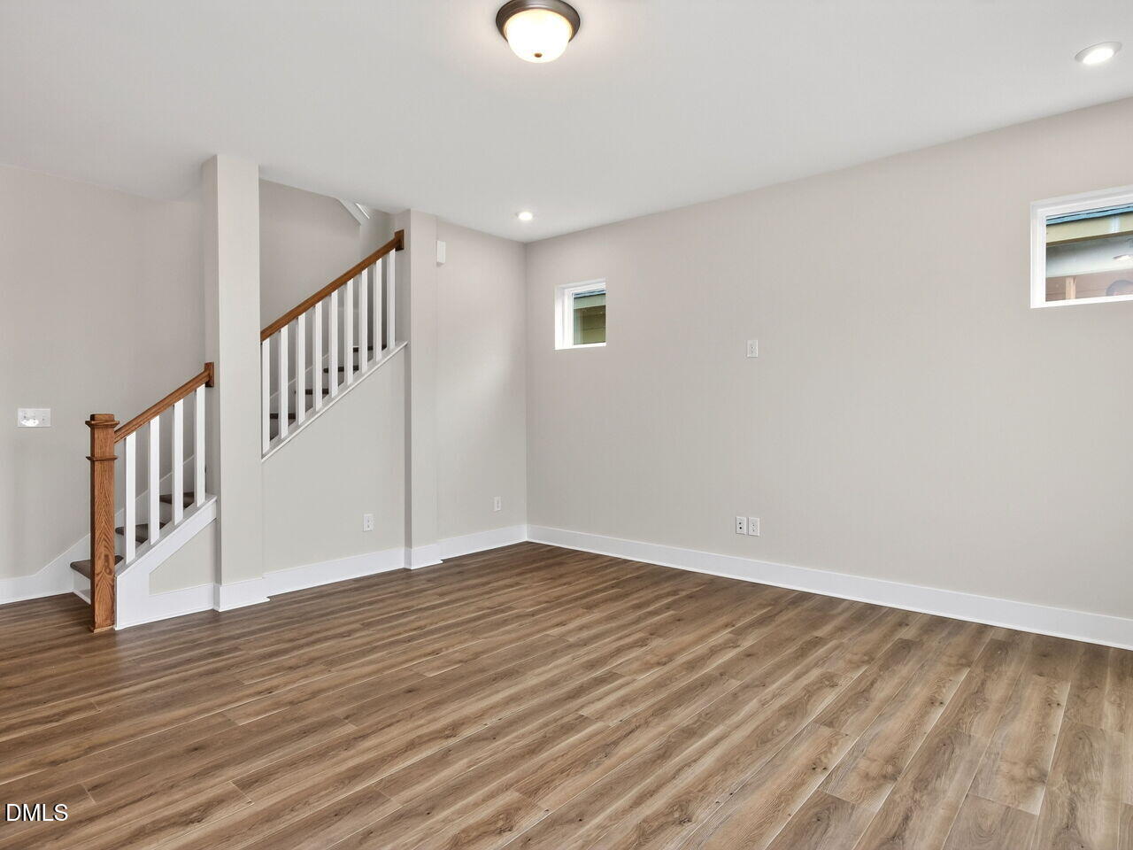 396 North Village Parkway Property Photo 13