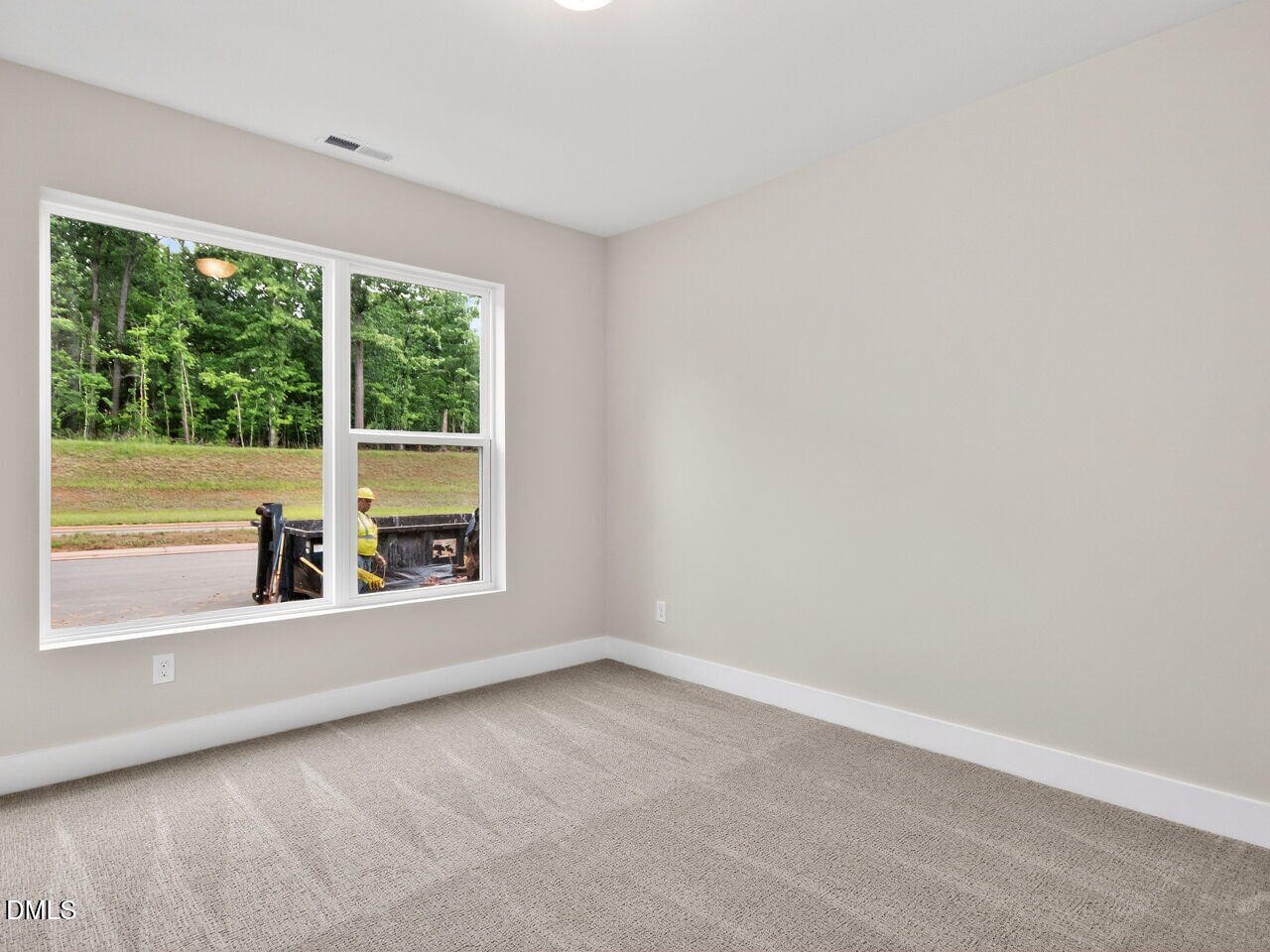 396 North Village Parkway Property Photo 21