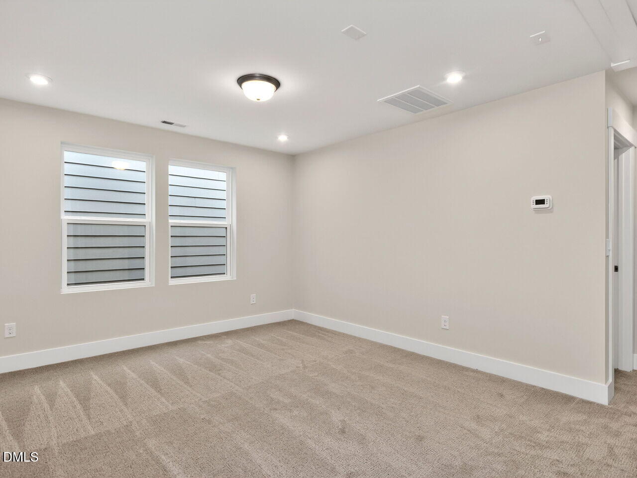 396 North Village Parkway Property Photo 24