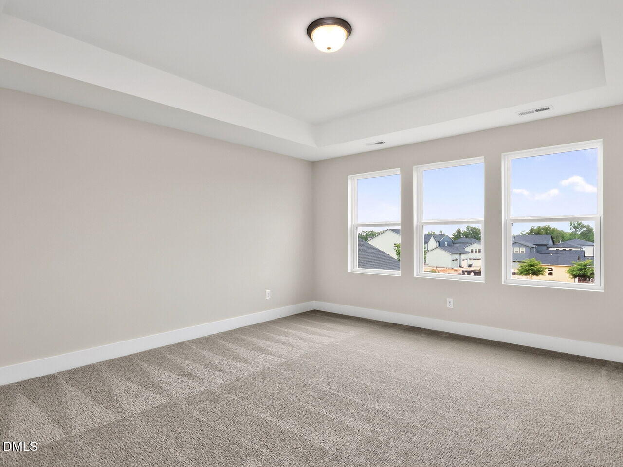 396 North Village Parkway Property Photo 26