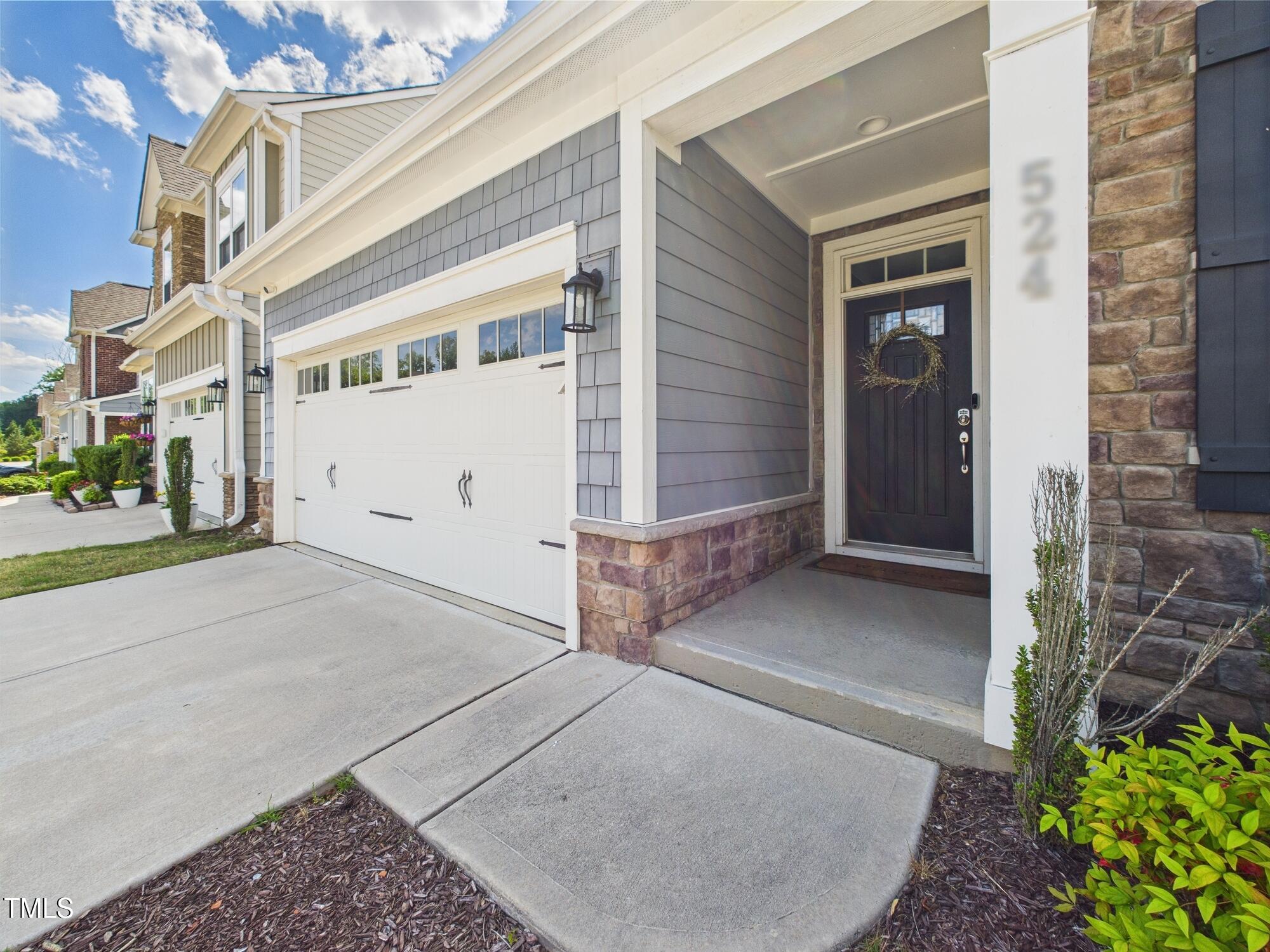 524 Rowanwood Way Property Photo 8