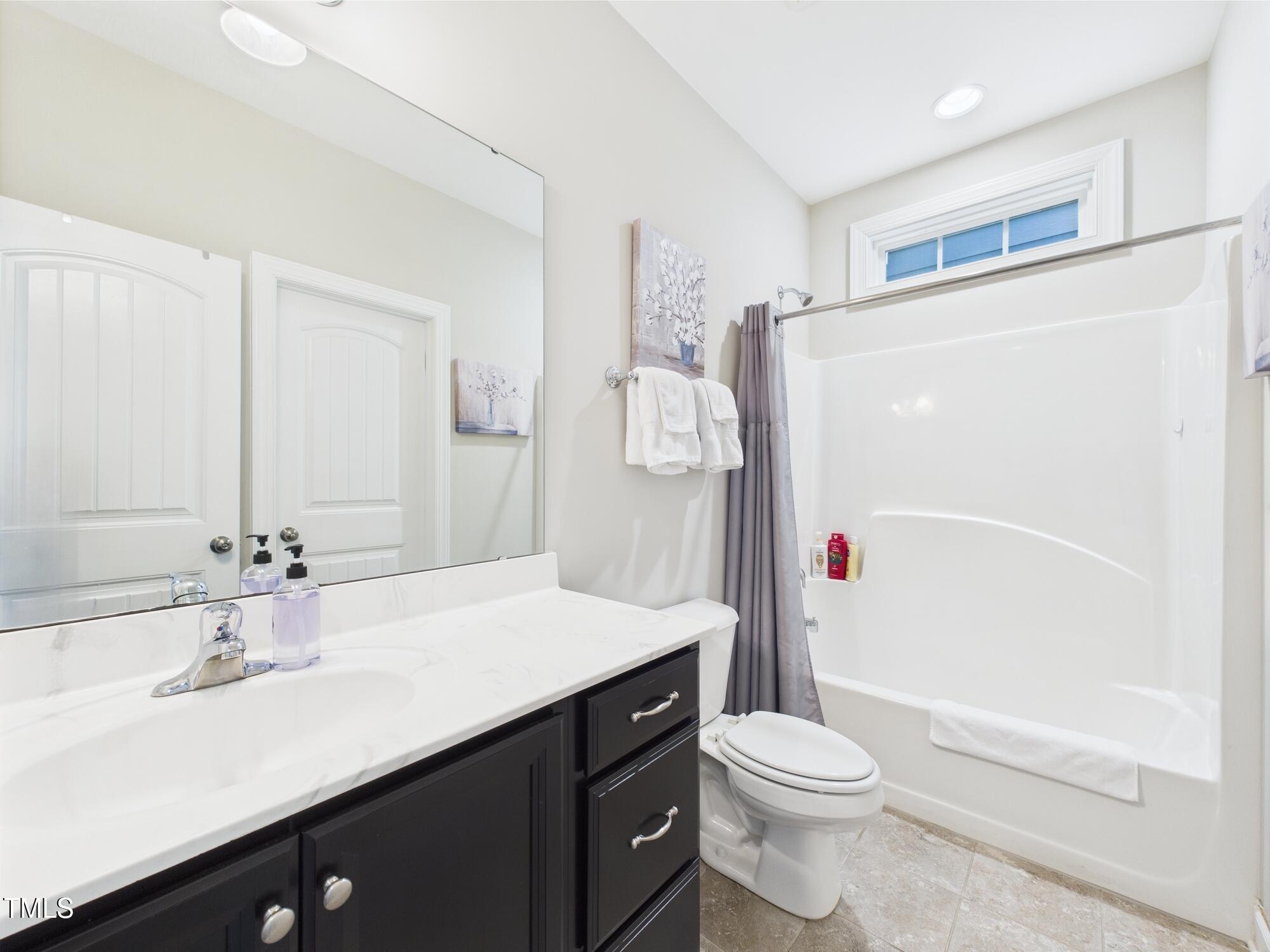 524 Rowanwood Way Property Photo 17