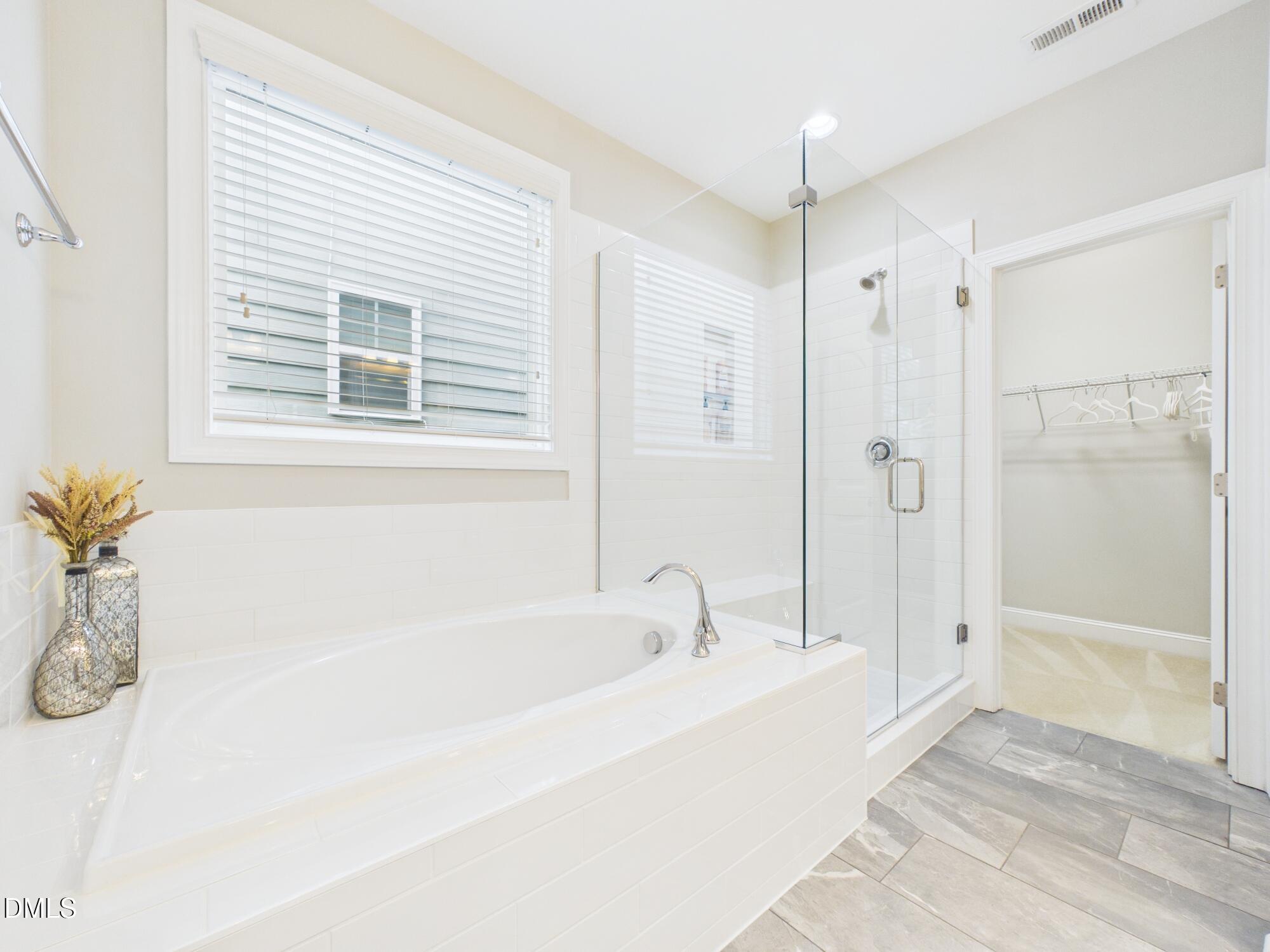 524 Rowanwood Way Property Photo 42