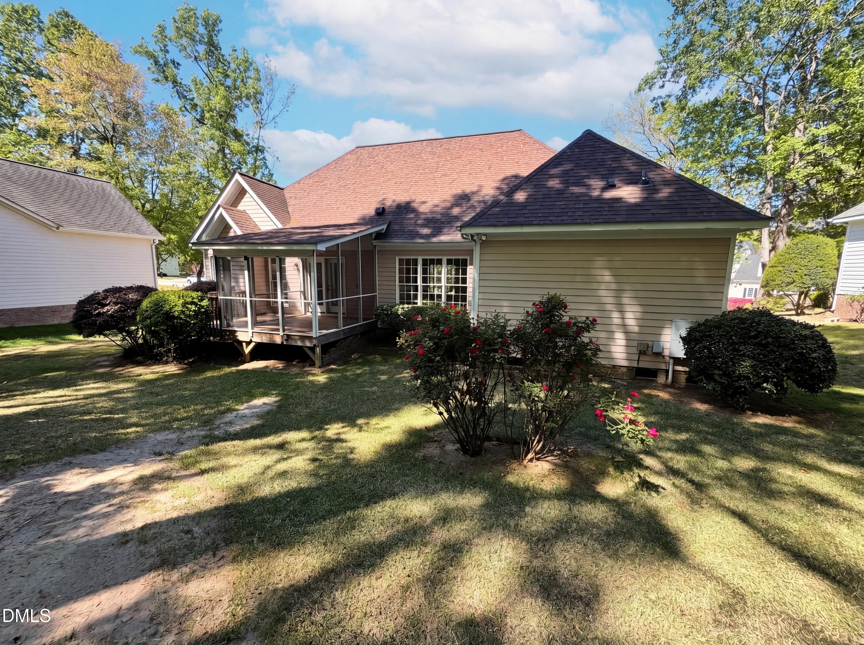 6128 Remington Lake Drive Property Photo 5