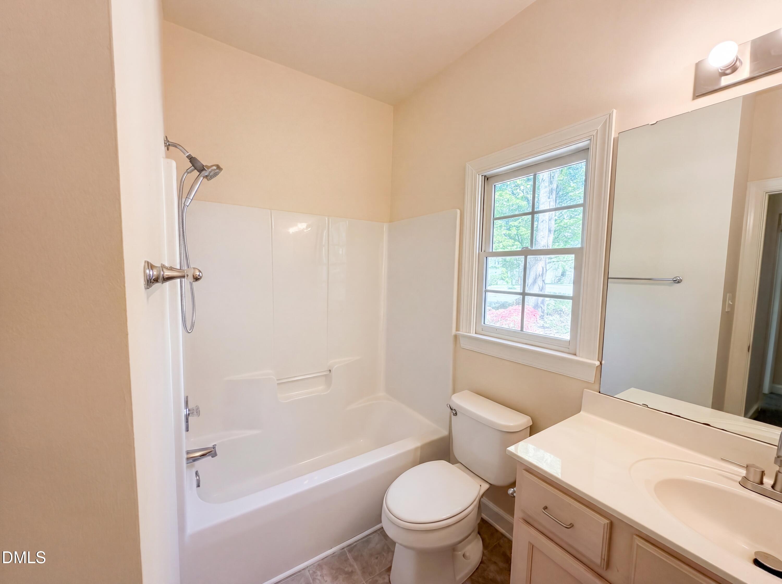 6128 Remington Lake Drive Property Photo 15