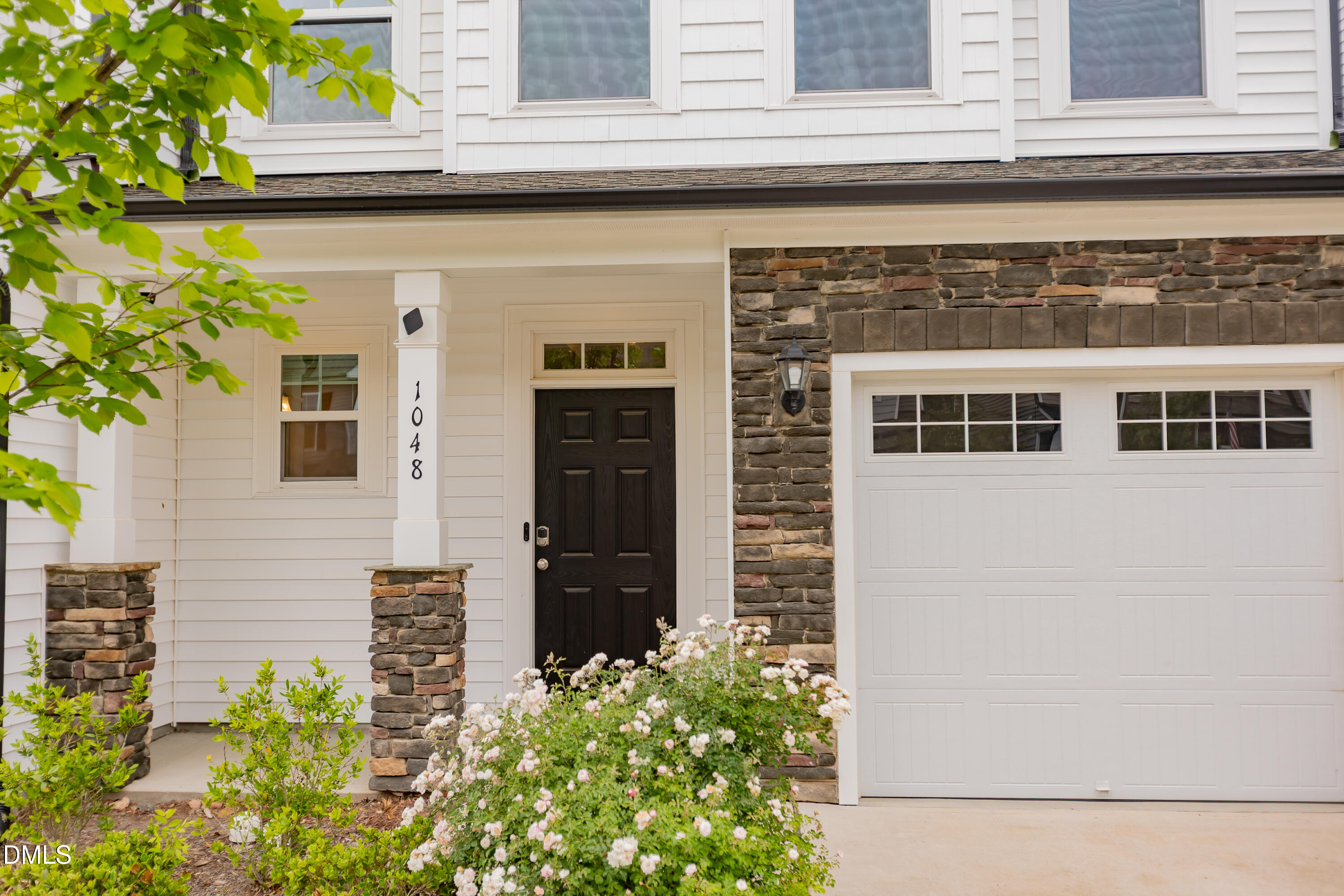 1048 Arbor Edge Lane Property Photo 4