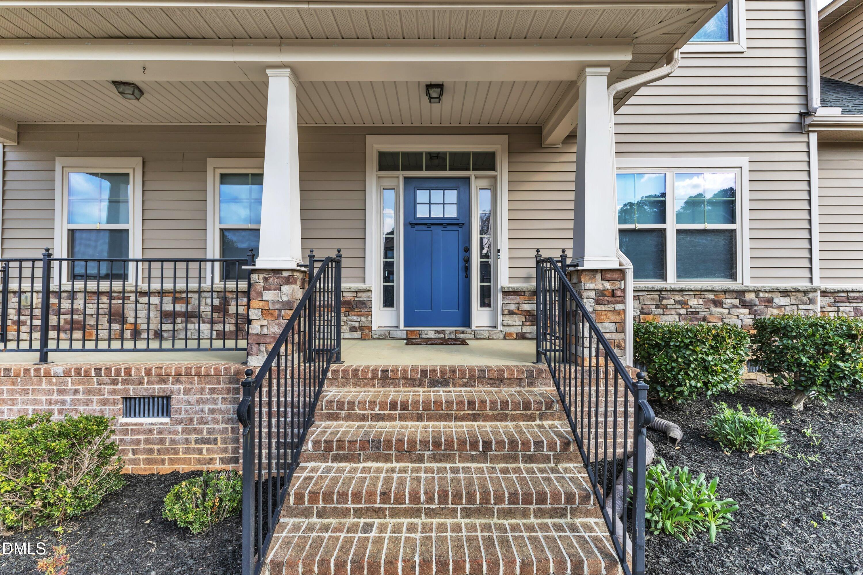 208 Tarkenton Court Property Photo 3
