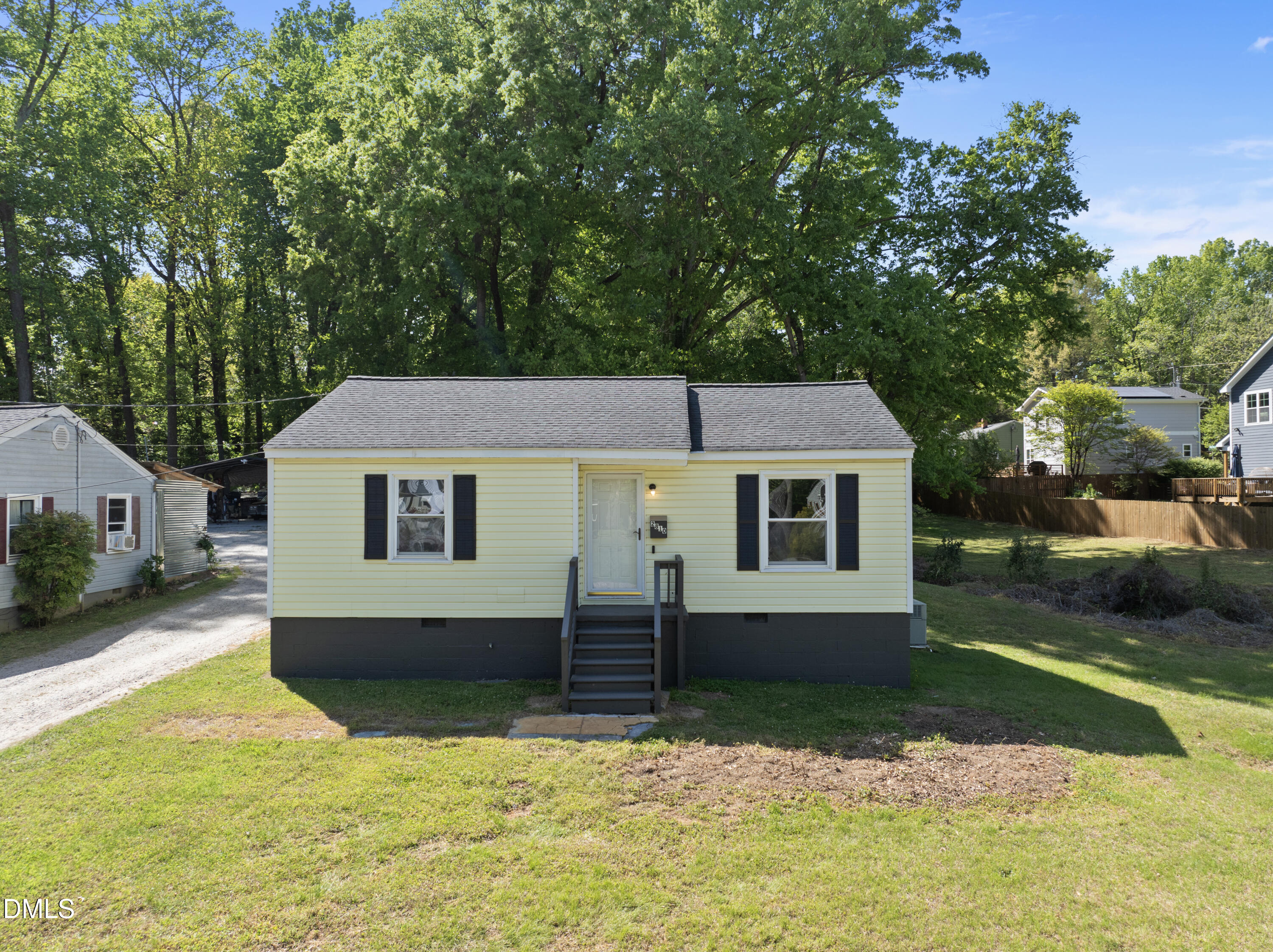 2810 Newbold Street Property Photo 4