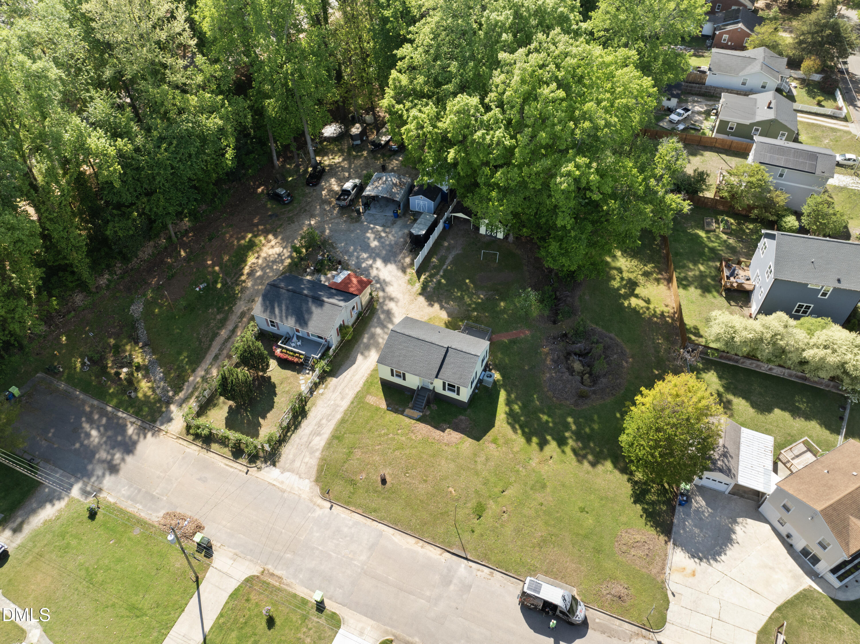 2810 Newbold Street Property Photo 8