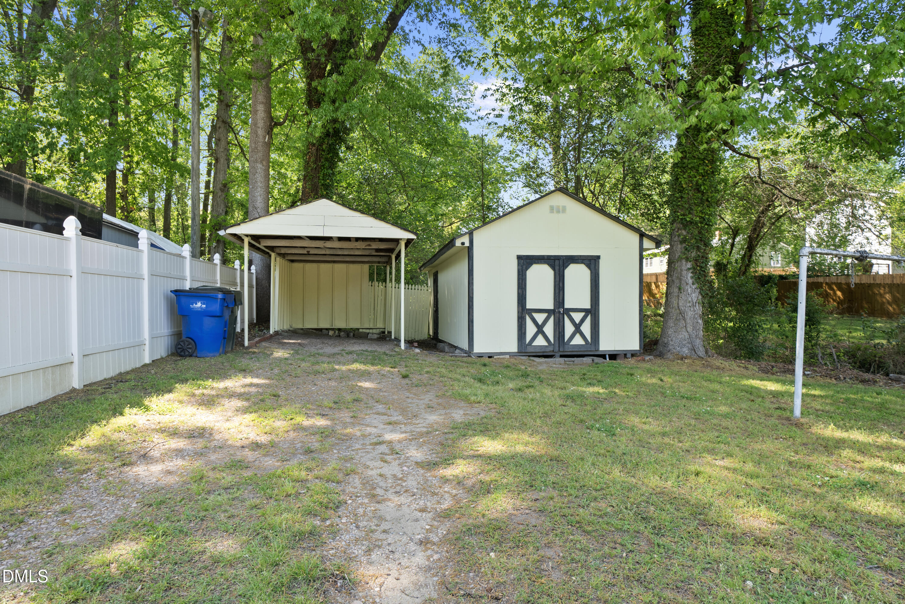 2810 Newbold Street Property Photo 12