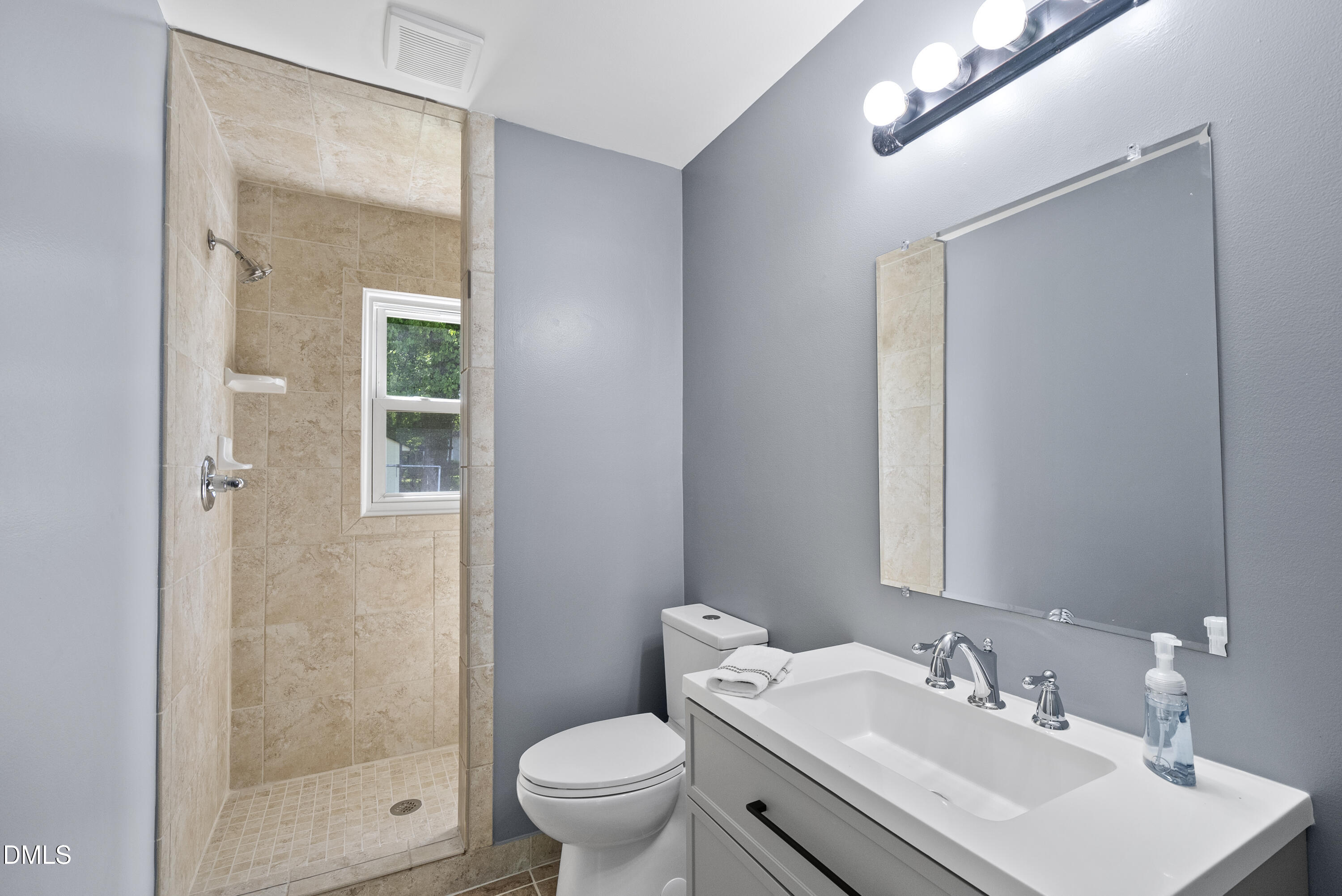 2810 Newbold Street Property Photo 26