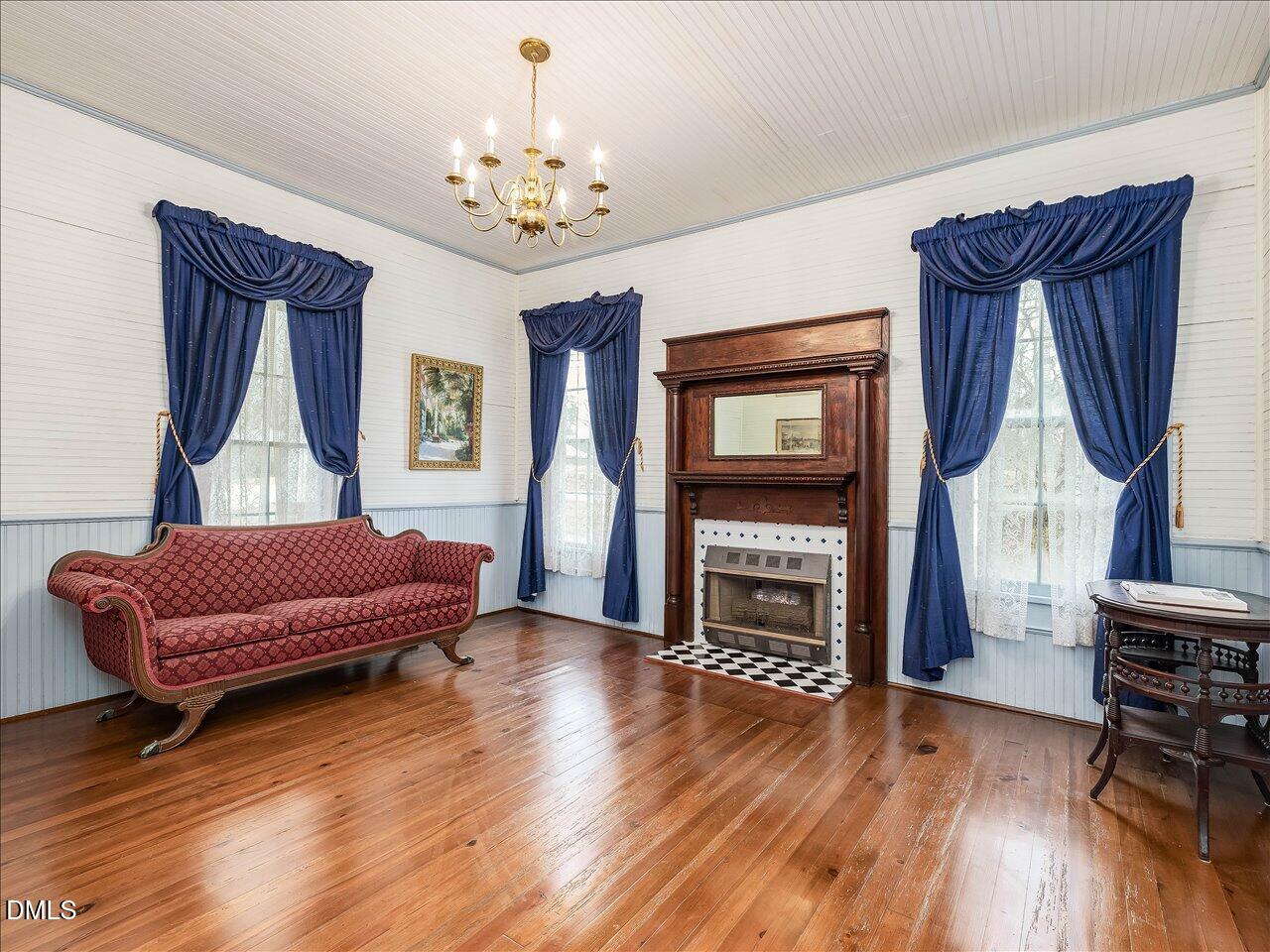 298 E Salisbury Street Property Photo 6