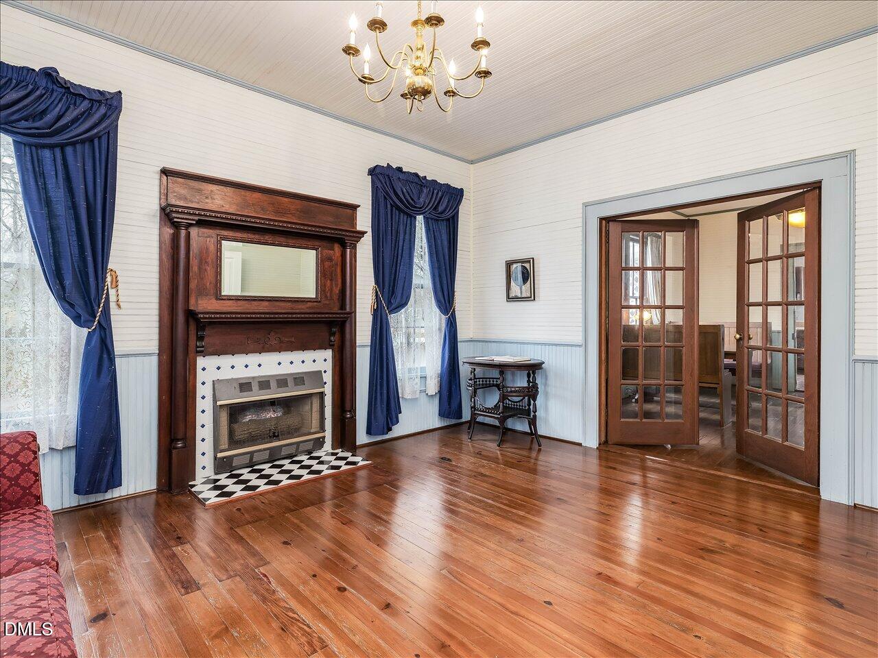 298 E Salisbury Street Property Photo 8