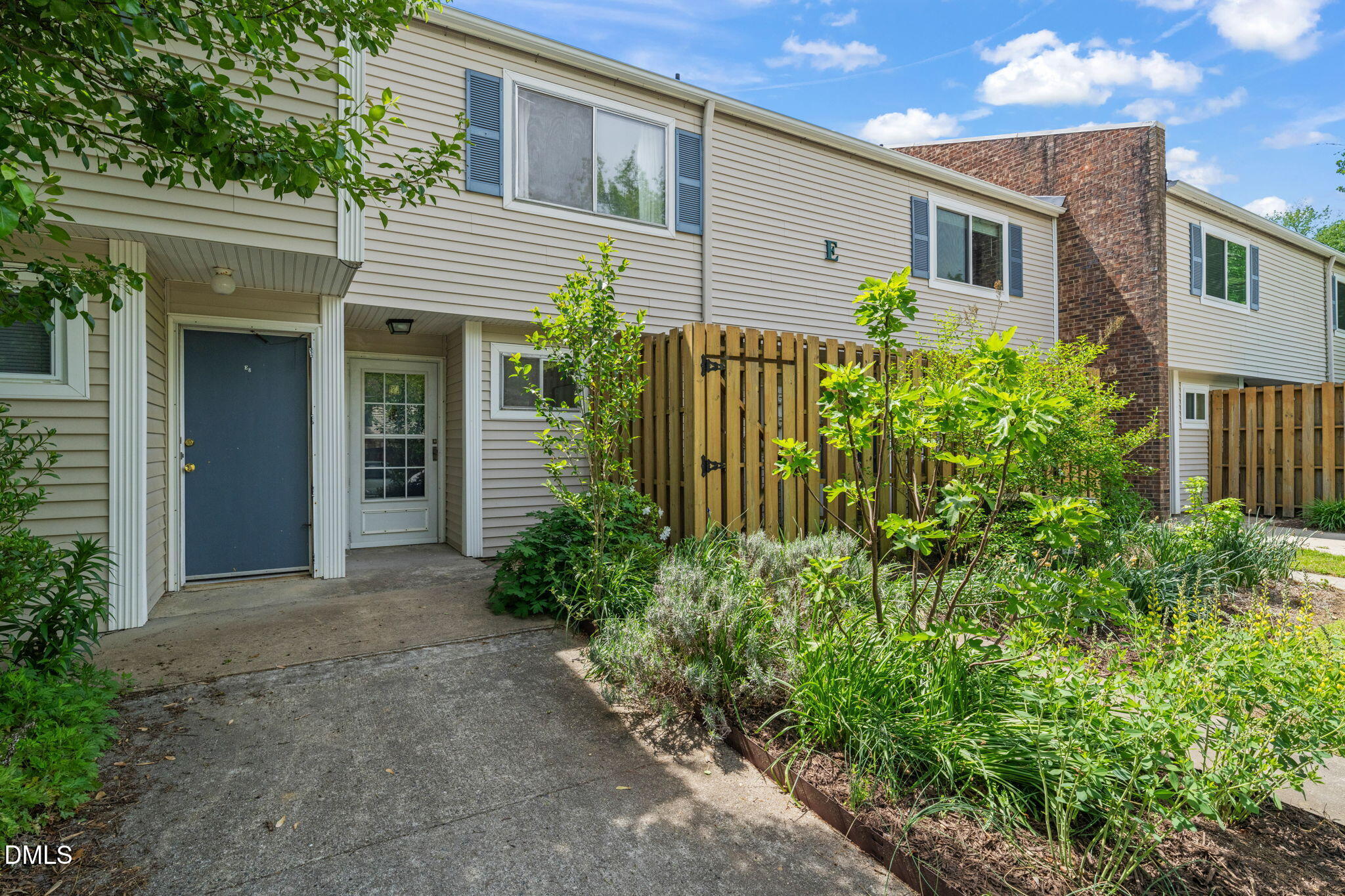 220 Elizabeth Street Apt E7 Property Photo 1