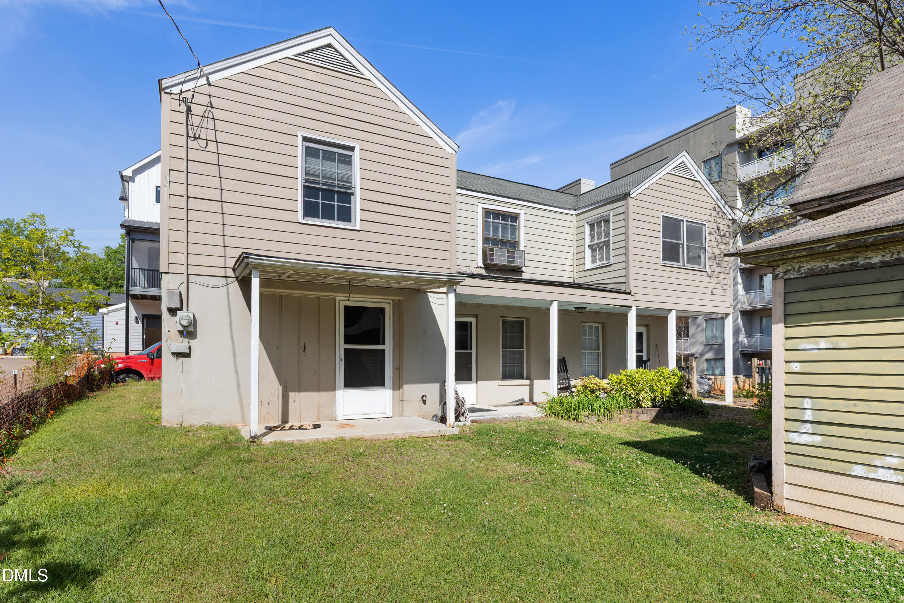 407 & 411 N Boylan Avenue Property Photo 13