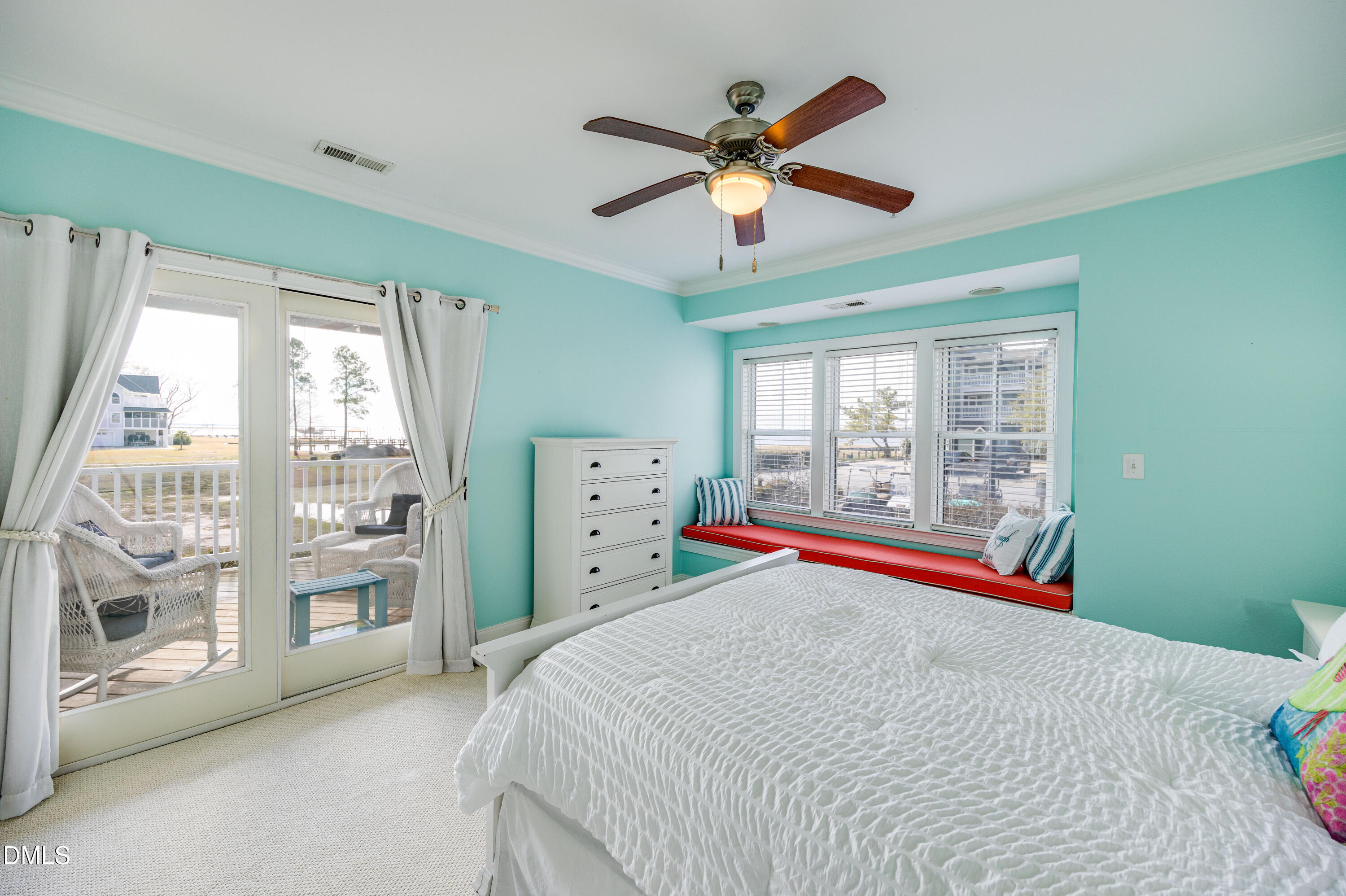 1101 Day Beacon Drive Property Photo 6