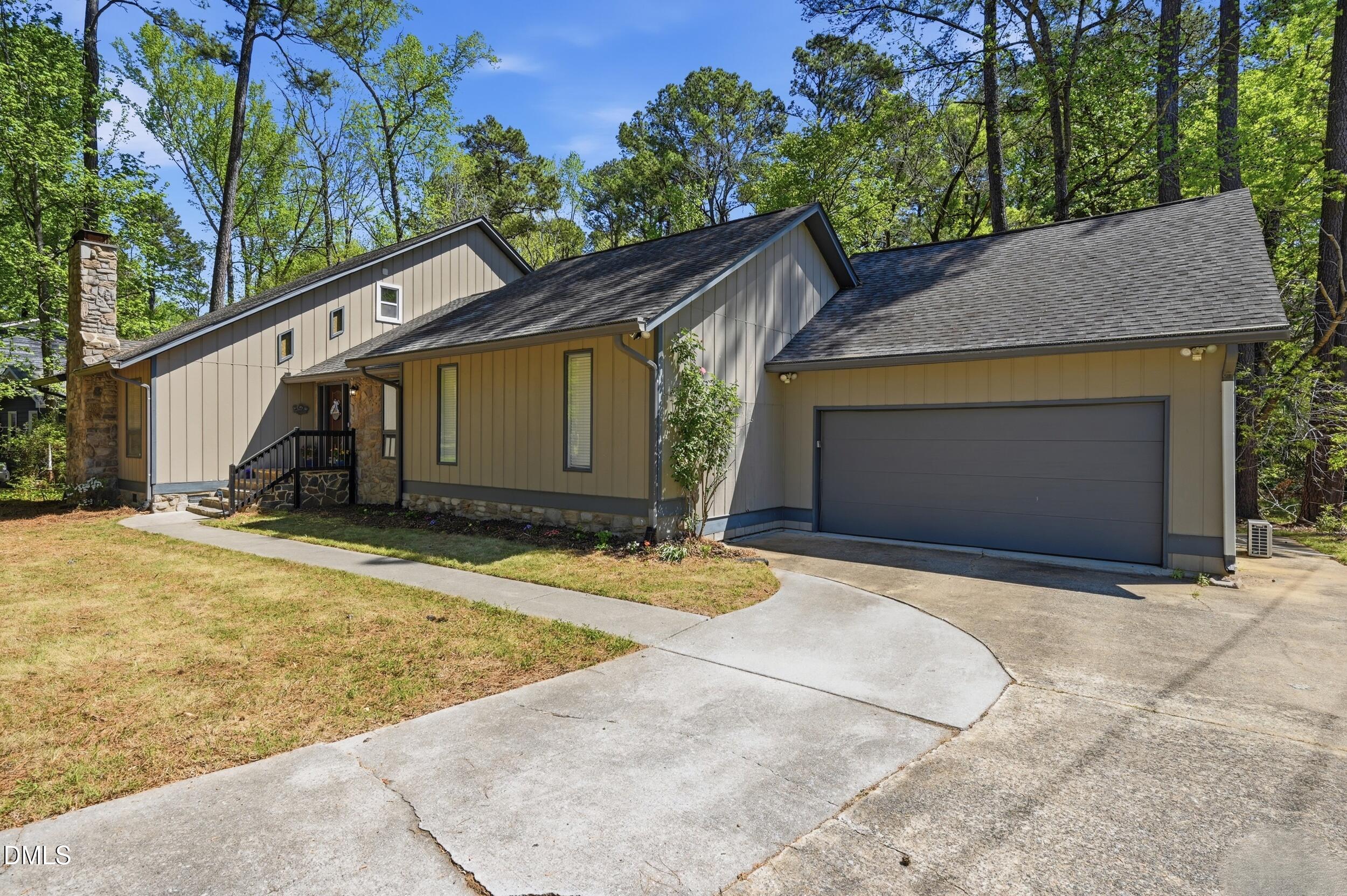 4002 Westfield Drive Property Photo 2